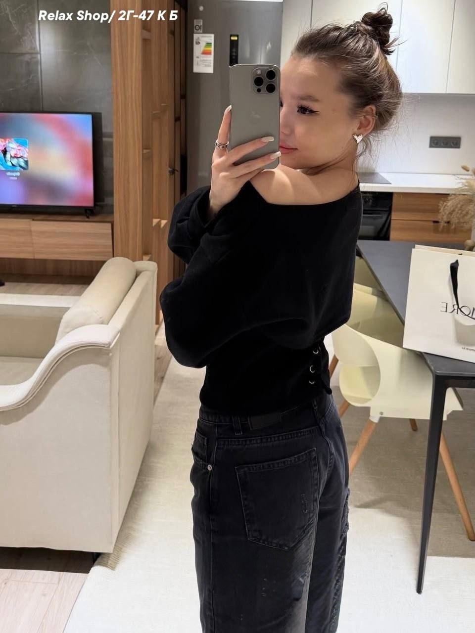 cropped off the shoulder sweatshirt,свитшот с открытыми плечами,мода модная,модные наряды,стильные наряды