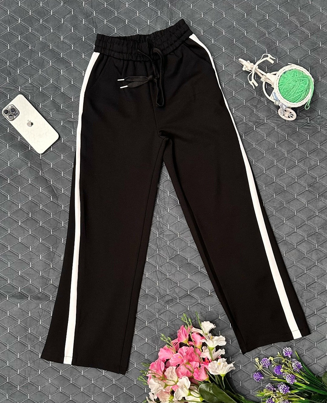 спортивные брюки с лампасами,штаны с лампасами,спортивные штаны,спортивные брюки палаццо с завязками и лампасами,брюки тонкий