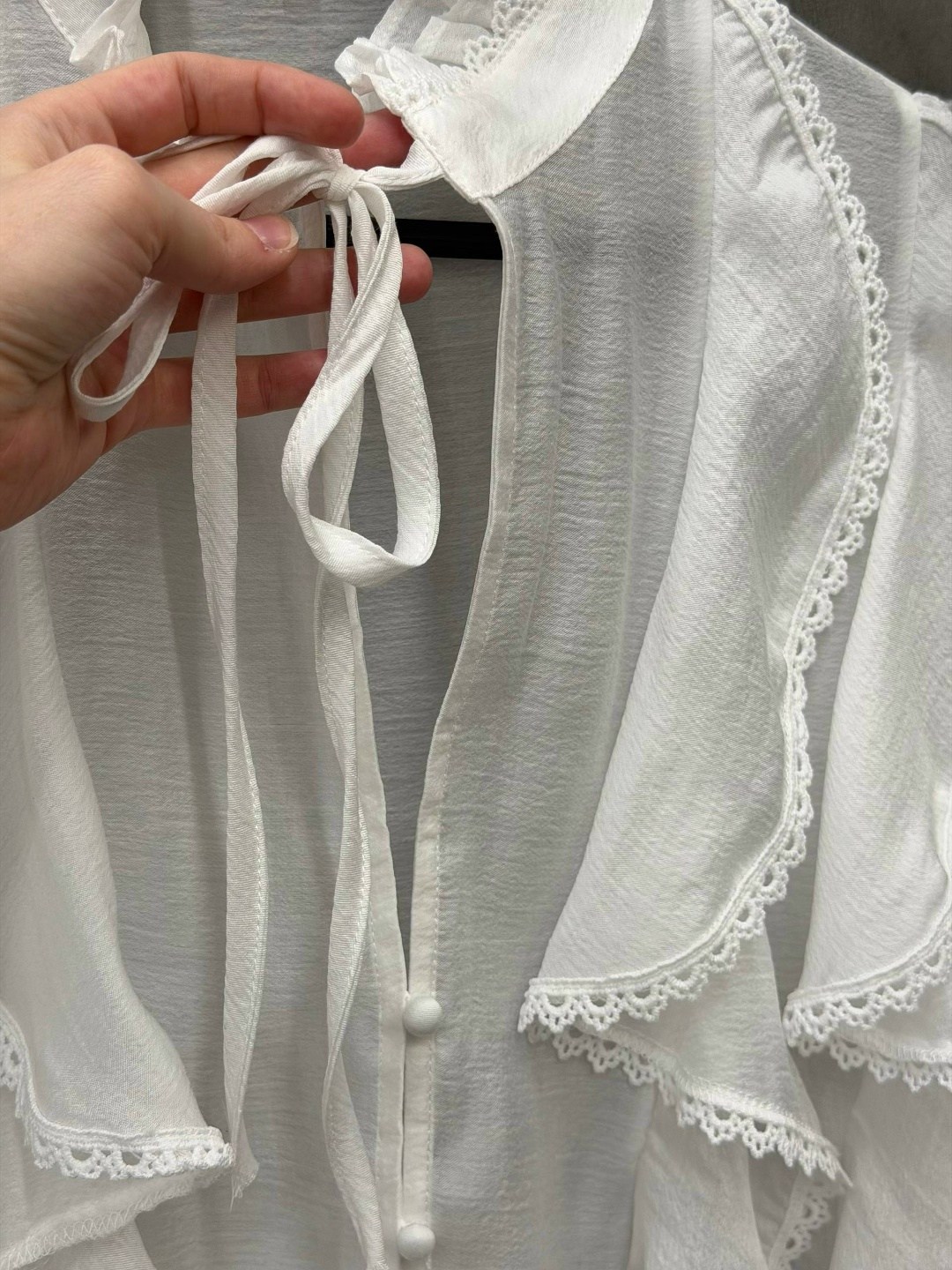 блузка с оборками,стильные блузки,блузка с рюшами,блузка женская,кофта на завязках