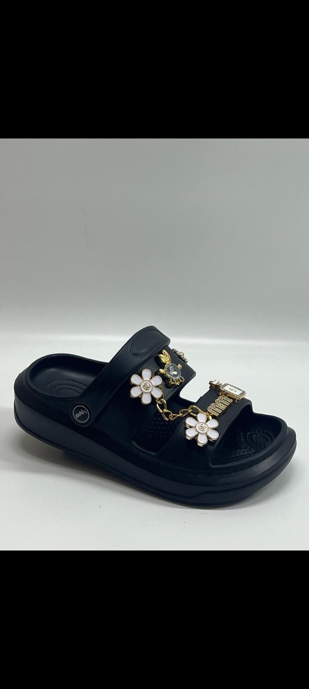 ,женские сандалии,шлепанцы женские,модные шлепанцы,сандалии