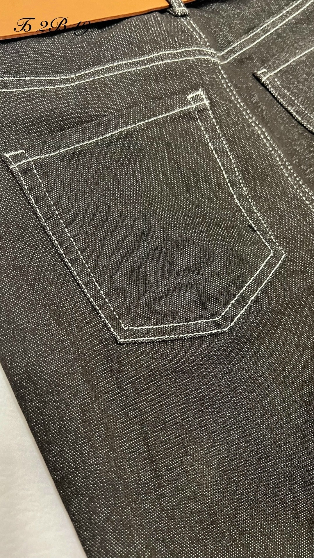 женские джинсы клеш,женские джинсы,модные джинсы,черные джинсы клеш,джинсы клёш