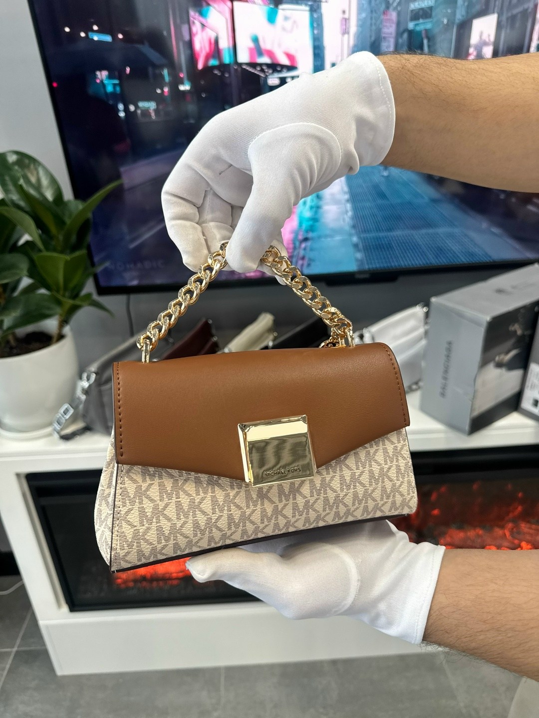 сумка на плечо michael kors,женская cумка michael kors,сумка michael kors,michael kors сумка багет,сумка michael kors женские сумки