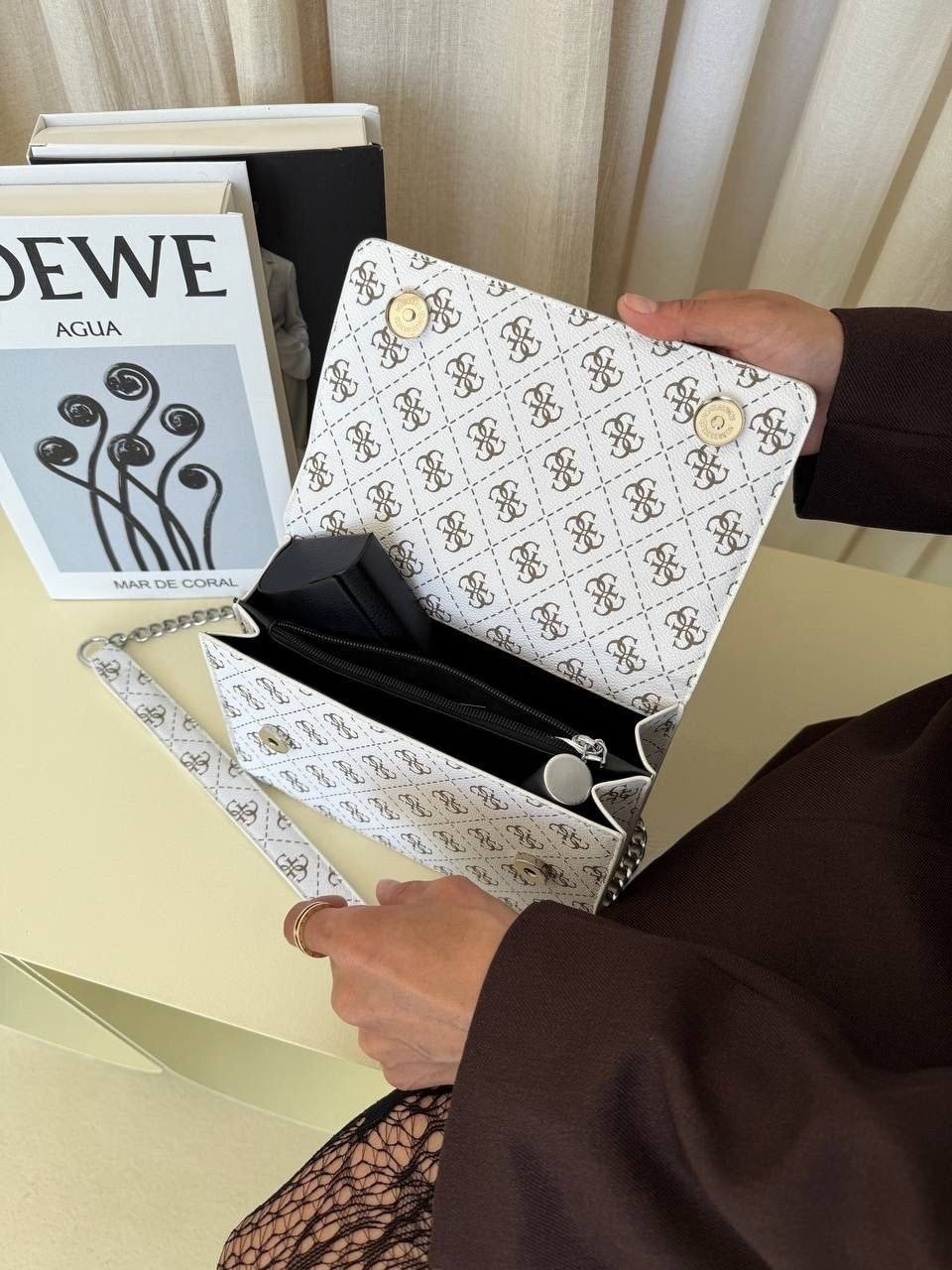 сумка женская guess,сумка guess,сумка кросс-боди guess,сумка,сумка на плечо кросс-боди guess