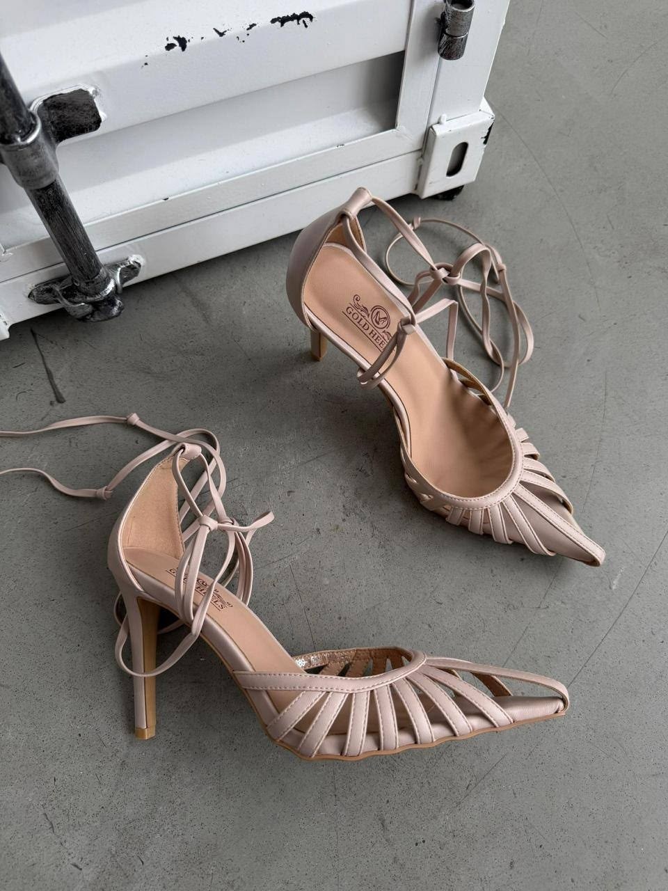 босоножки на шпильках,босоножки на каблуках,босоножки женские на шпильке черные,женские босоножки на каблуке,женские босоножки