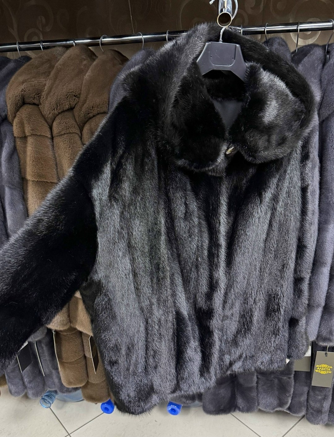 шуба норка,шуба норковая,шубка из меха европейской норки с капюшоном,шуба из норки,шубка из меха европейской норки с капюшоном цвет графит