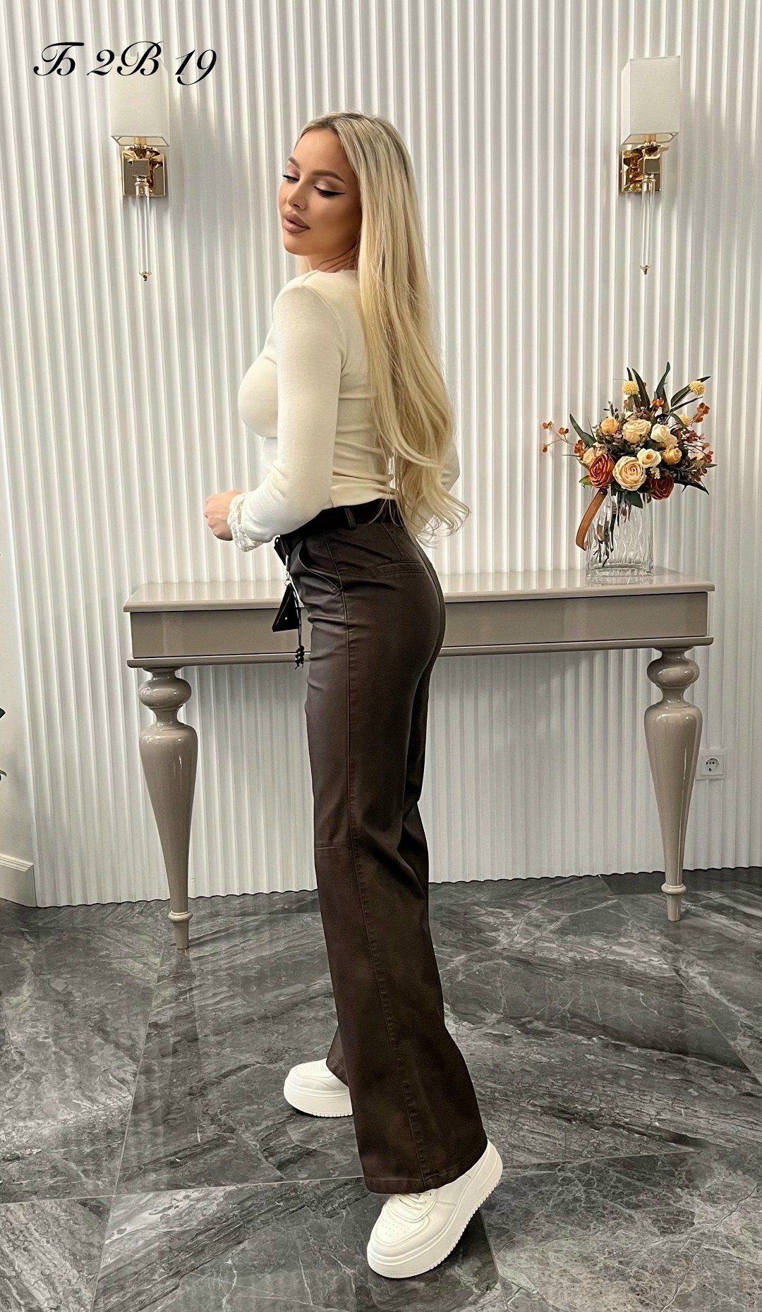 женские кожаные брюки,брюки из экокожи,кожаные брюки-клеш,кожаные брюки,женские брюки