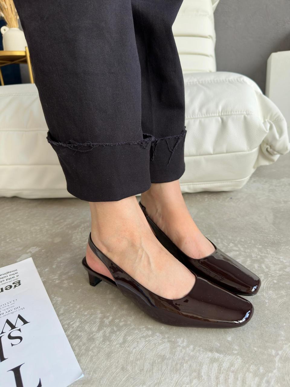 туфли лодочки лакированные на низком каблуке paris bacio,женские туфли лодочки,женские туфли с острым носком,женские босоножки из лакированной кожи,босоножки из лакированной кожи