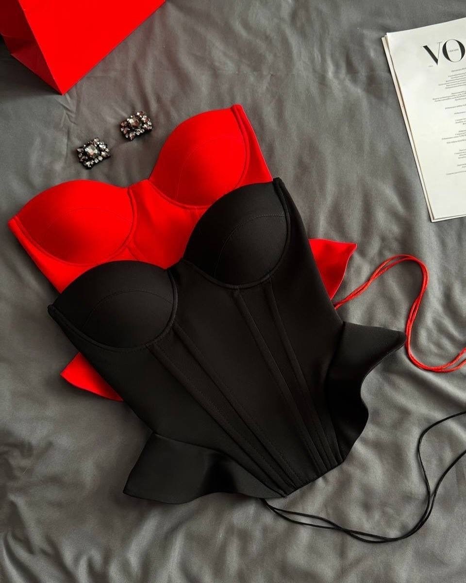 красное платье с корсетом,корсетное платье с пышной юбкой баллон красное,платье с корсетом,платье бюстье,бархатное платье с корсетом