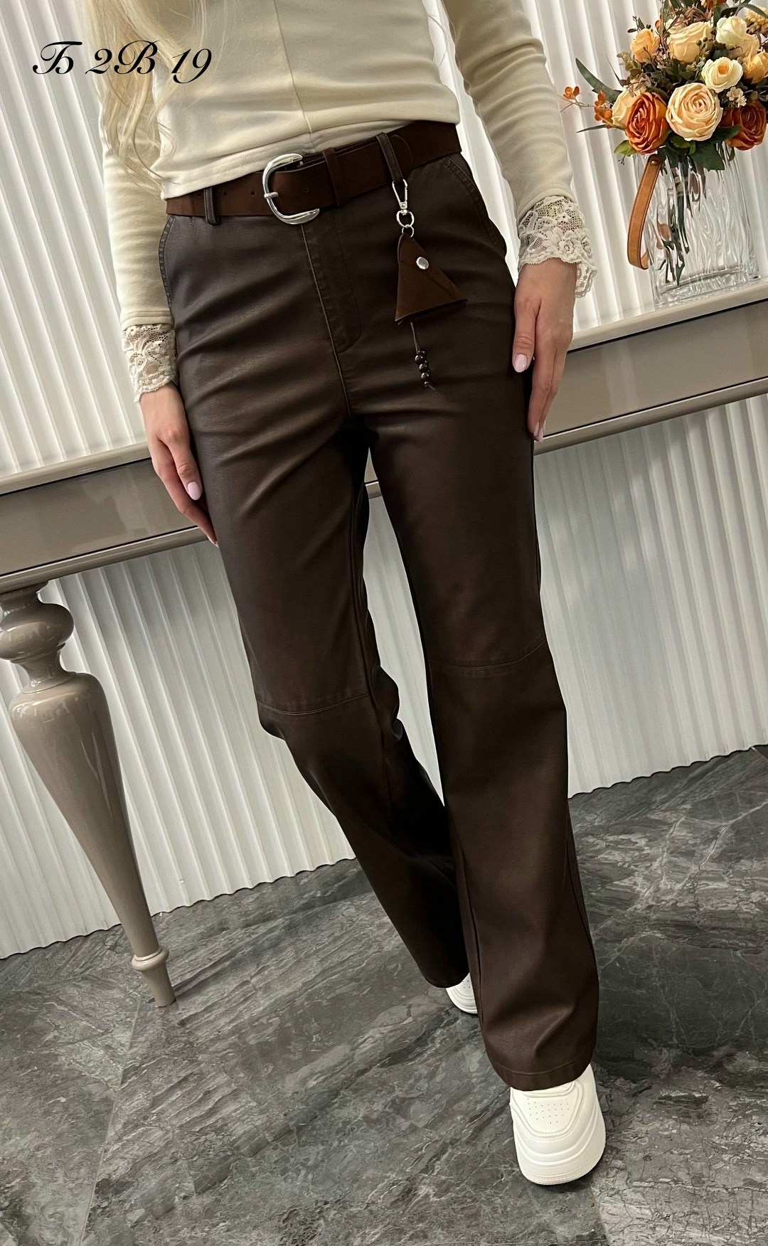 женские кожаные брюки,брюки из экокожи,кожаные брюки-клеш,кожаные брюки,женские брюки