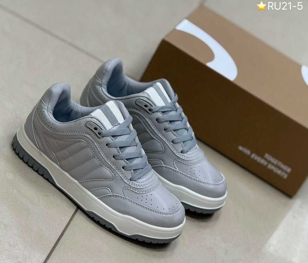 ,мужские кроссовки,женские кроссовки,спортивная ,кроссовки