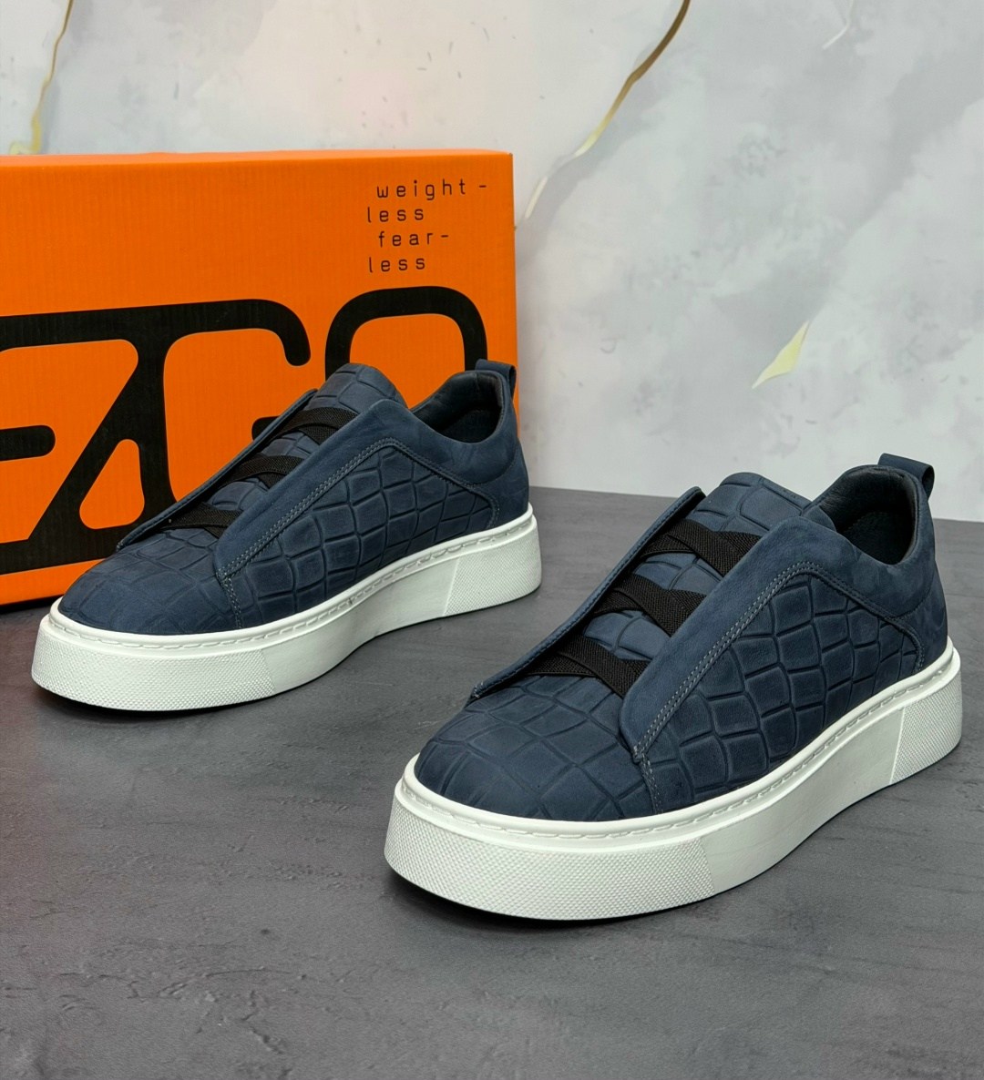 ,кеды из кожи крокодила fargoni,обуви,модные мужские кроссовки,кеды мужские