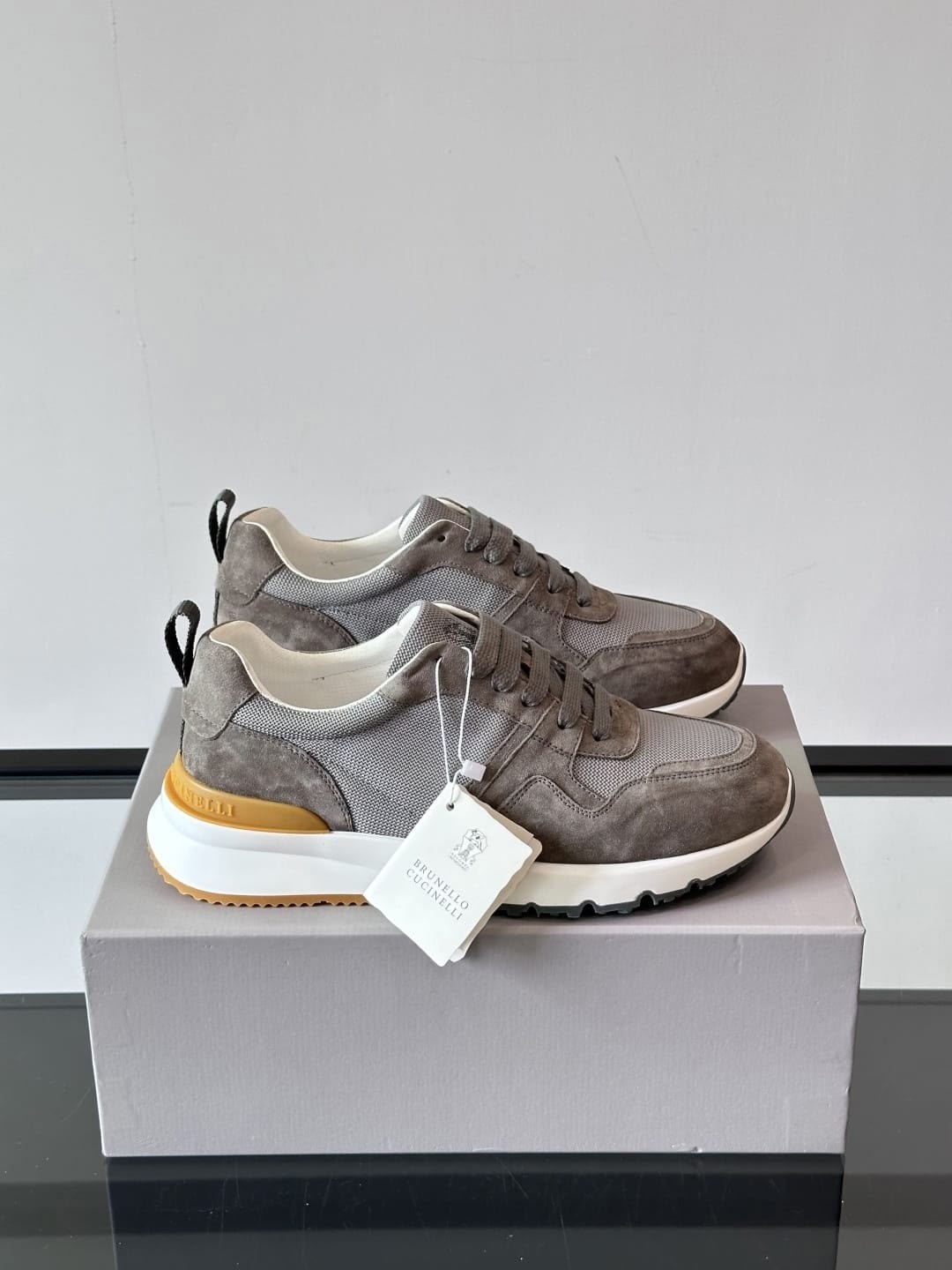 ,женские кроссовки,низкие кроссовки,бежевые кроссовки,кроссовки 2026 тренд женские