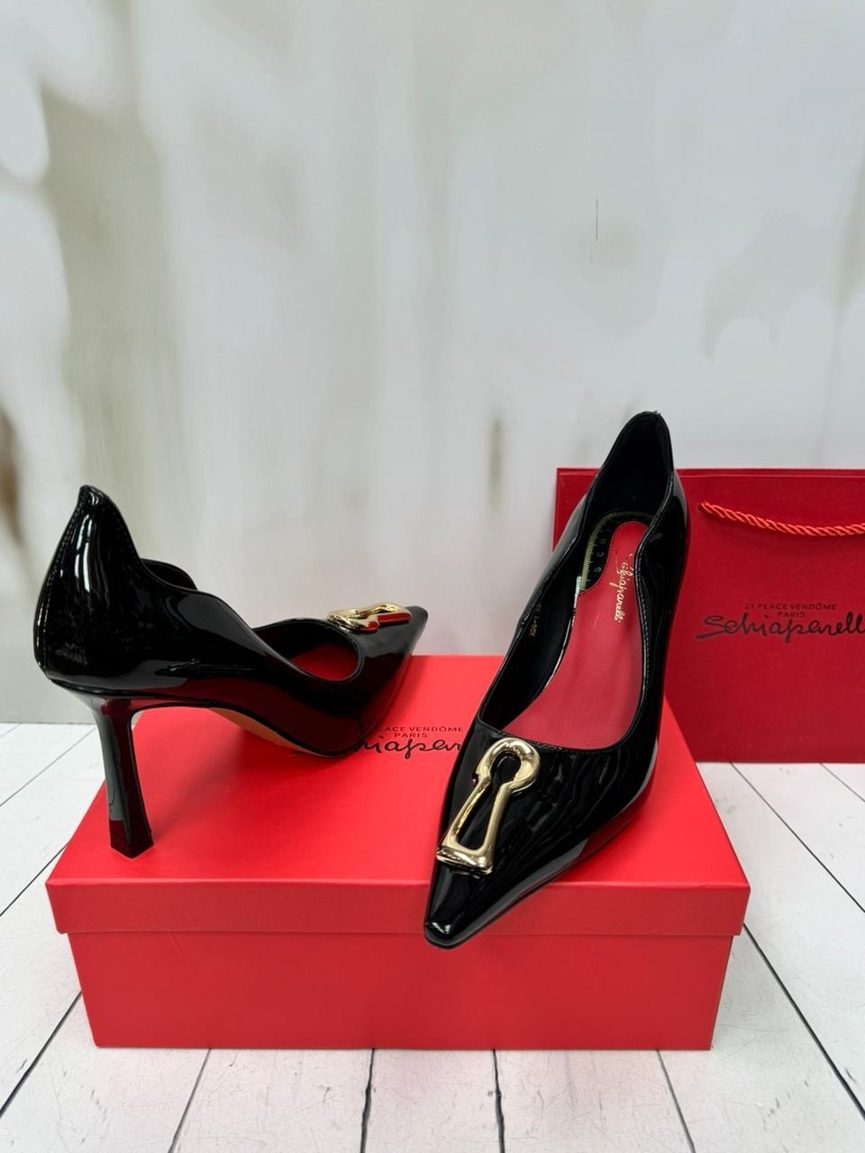 туфли christian louboutin,женские туфли,,туфли valentino,туфли лакированные