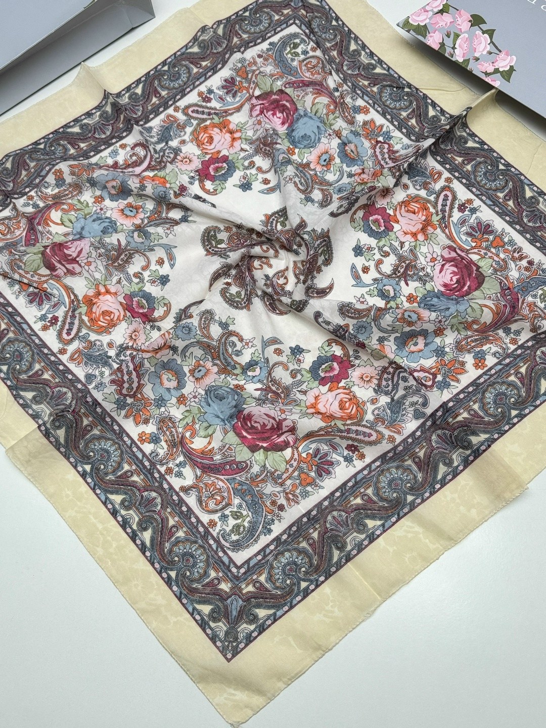 платок 60 на 60,женские платки,платок,красивый платок,палантин платок