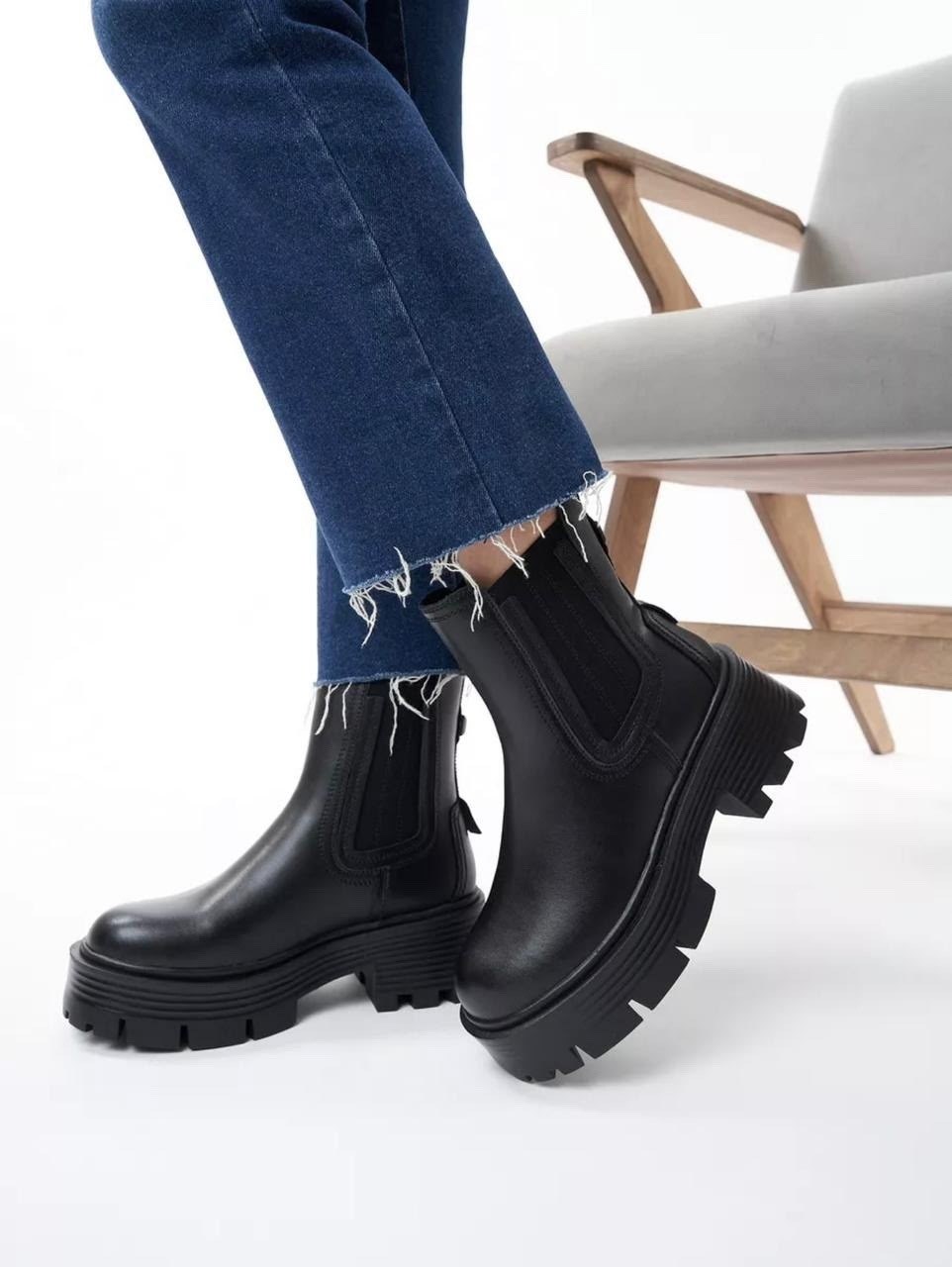 ,ботинки челси,женские ботинки "челси",prettylittlething черные высокие ботинки челси на массивной подошве,asos design wide fit - amy - черные ботинки челси на толстой подошве