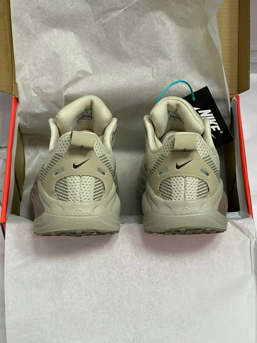 женские кроссовки nike,женские кроссовки,кроссовки,кроссовки nike,спортивная