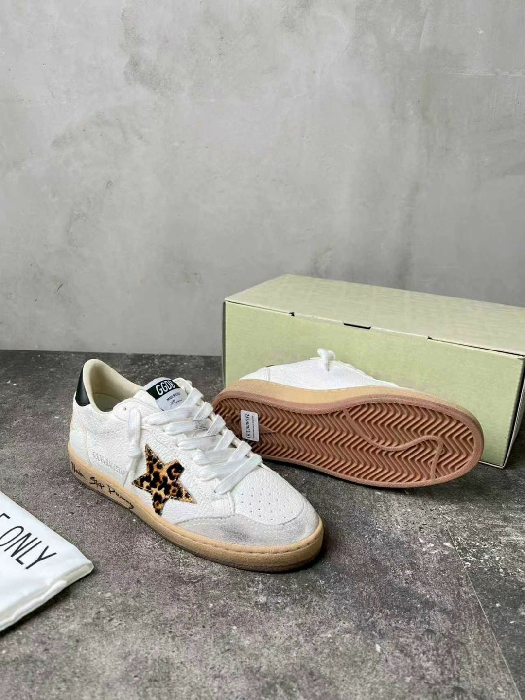 golden goose кеды ball star с блестками белый,,golden goose кроссовки,golden goose ball star,кроссовки golden goose ball star leather sneaker