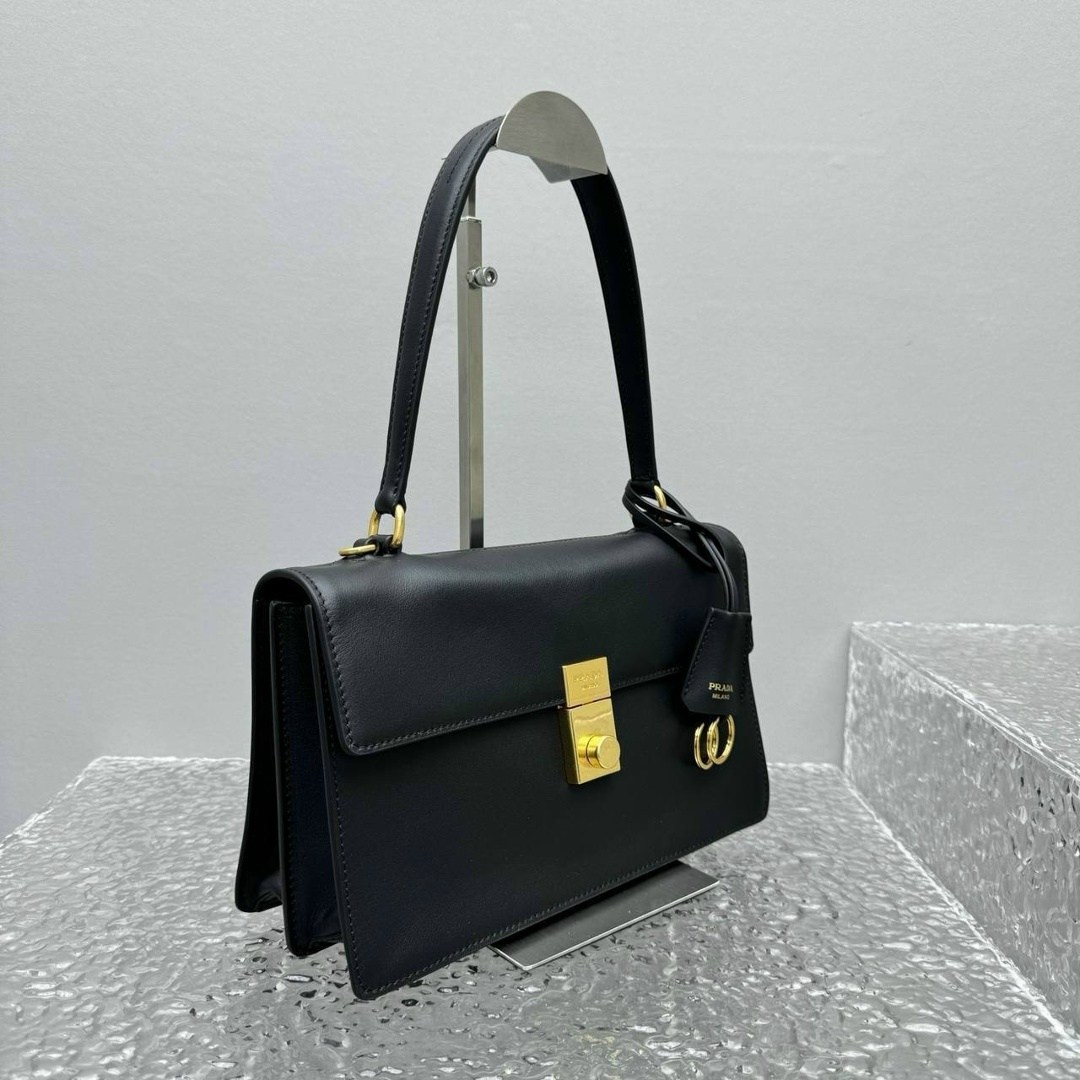 сумка,модная сумка,сумка классическая,женские сумки,prada сумка женская