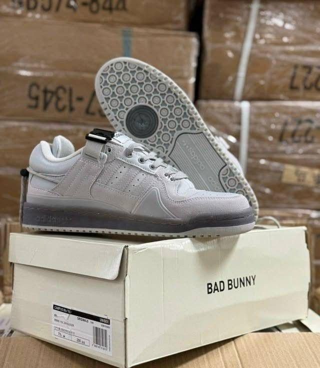 adidas forum low bad bunny grey,кроссовки bad bunny x adidas forum buckle low,adidas forum 84 x bad bunny,кроссовки adidas,кроссовки adidas forum low bad bunny