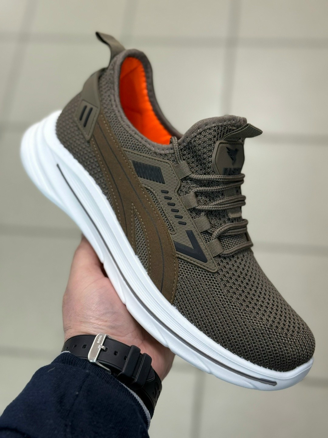 кроссовка мужской,мужские кроссовки,мужская  кроссовки,кроссовка,кроссовки отличный