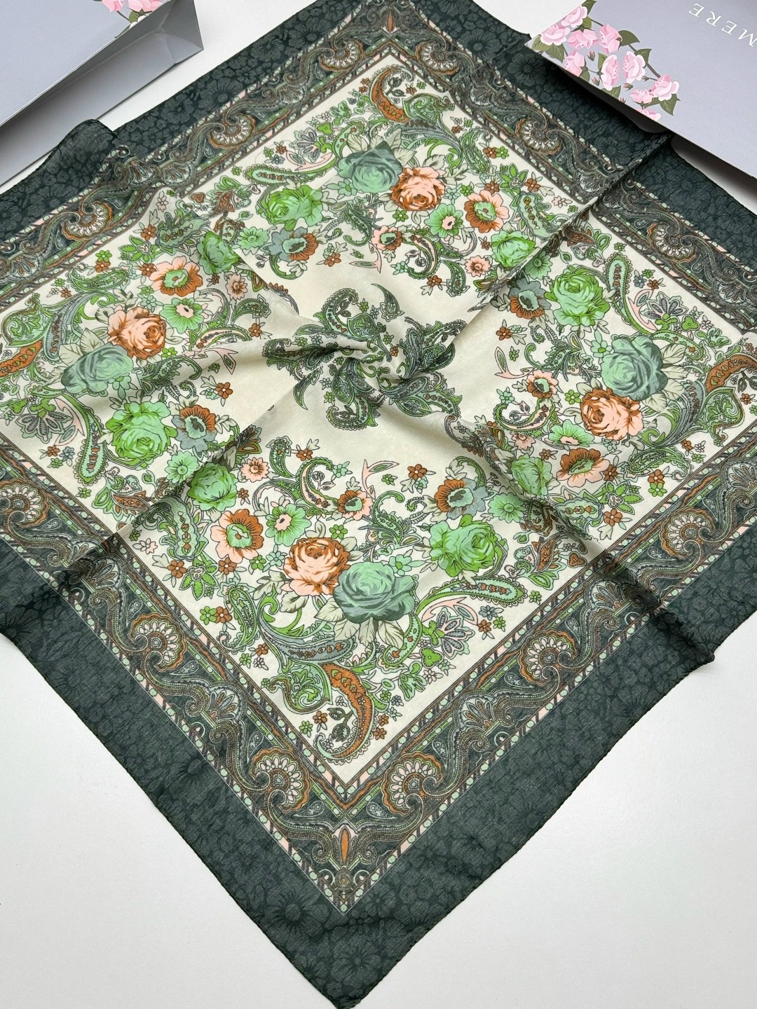 платки женские,платок,платок женский с рисунком,красивый платок,платок 70