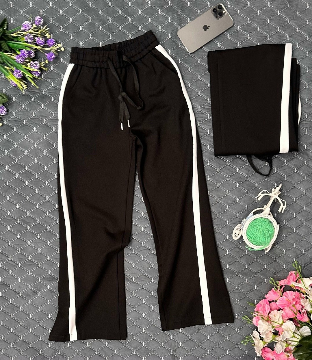 спортивные брюки с лампасами,штаны с лампасами,спортивные штаны,спортивные брюки палаццо с завязками и лампасами,брюки тонкий