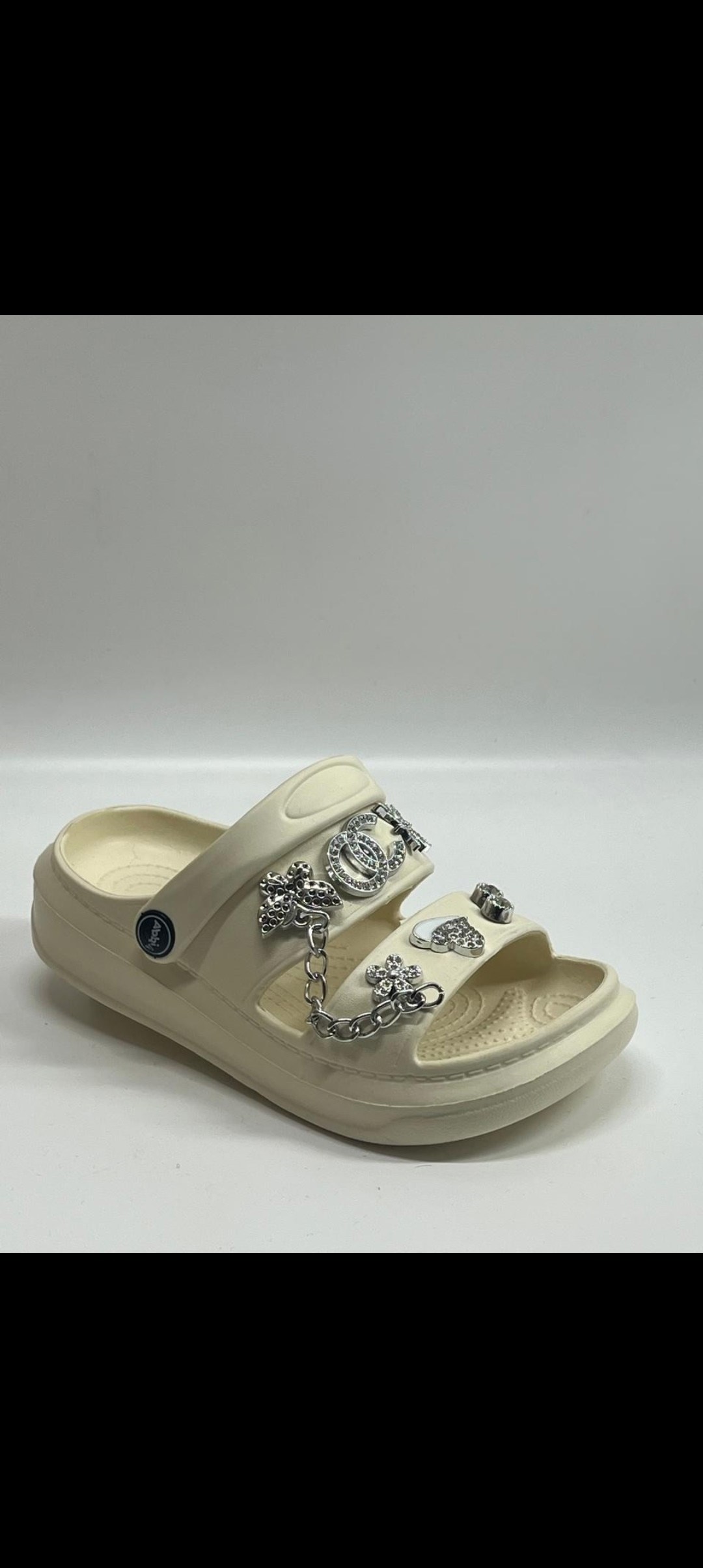 ,женские сандалии,шлепанцы женские,модные шлепанцы,сандалии