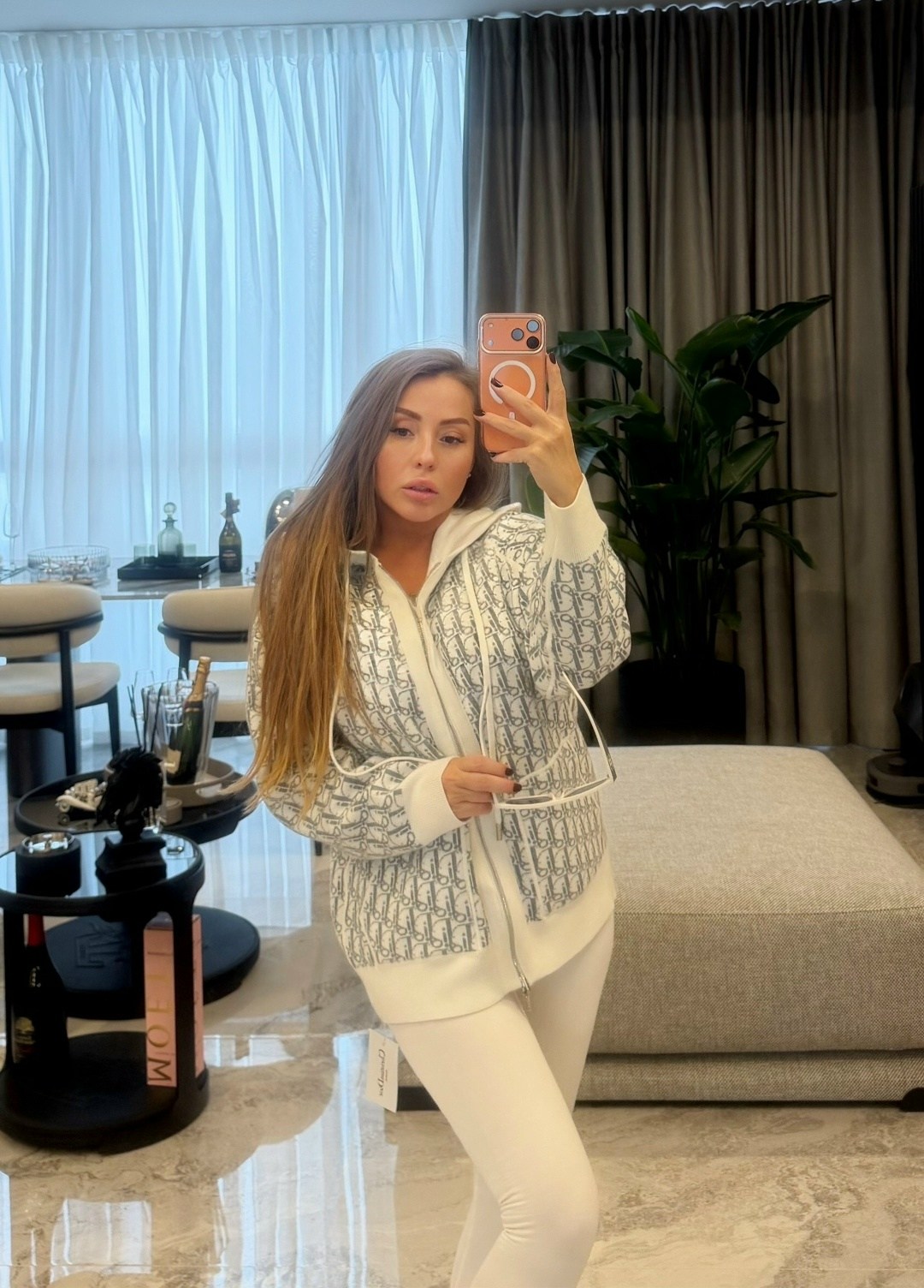 кофта диор,кардиган,женская двусторонняя куртка christian dior,женская кофта,кардиган с капюшоном