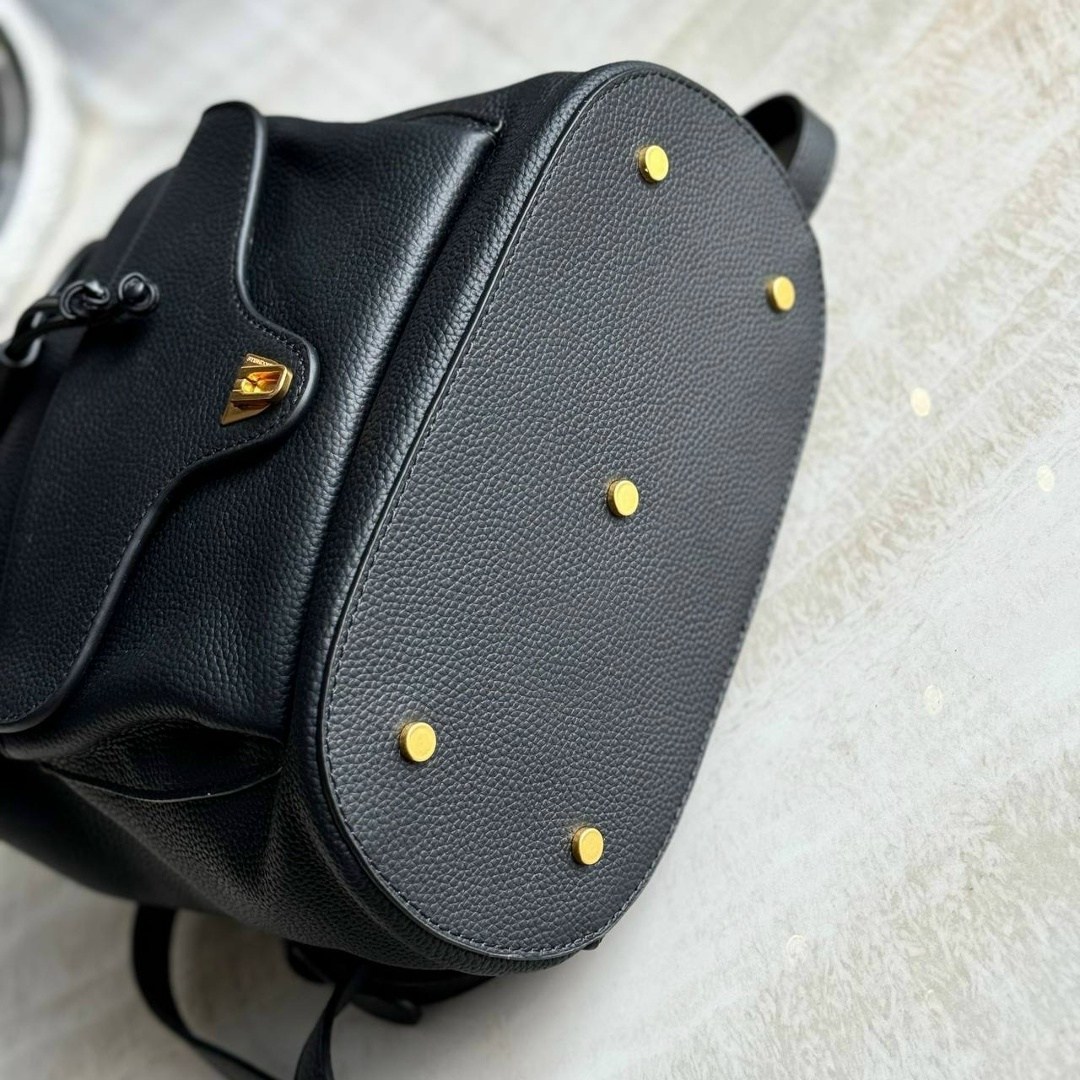 рюкзак coccinelle,женские рюкзаки,черные женские рюкзаки coccinelle,рюкзак,рюкзак coccinelle beat soft черный