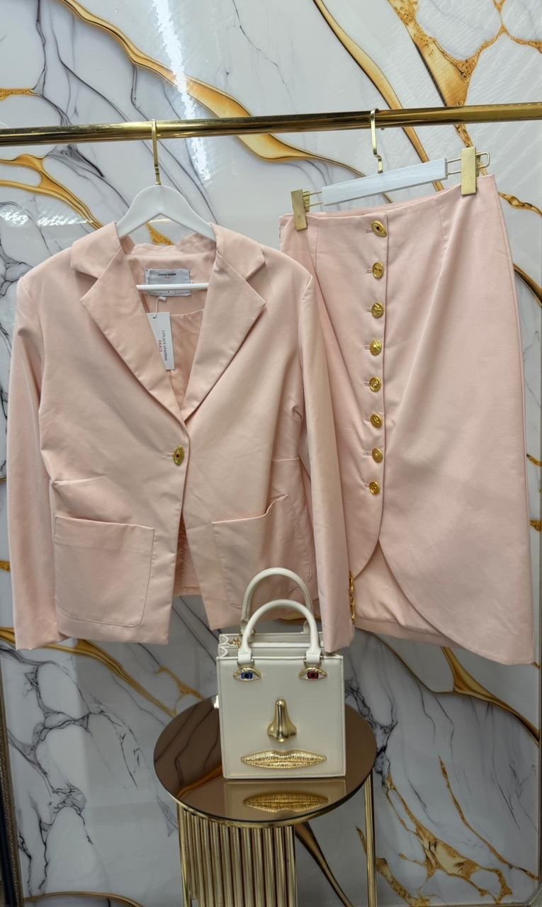 стильные костюмы,брючный костюм,женский костюм,деловой стиль,элегантные костюмы для женщин