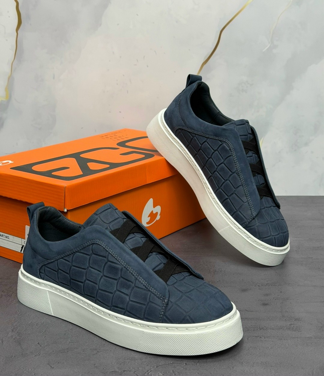 ,кеды из кожи крокодила fargoni,обуви,модные мужские кроссовки,кеды мужские