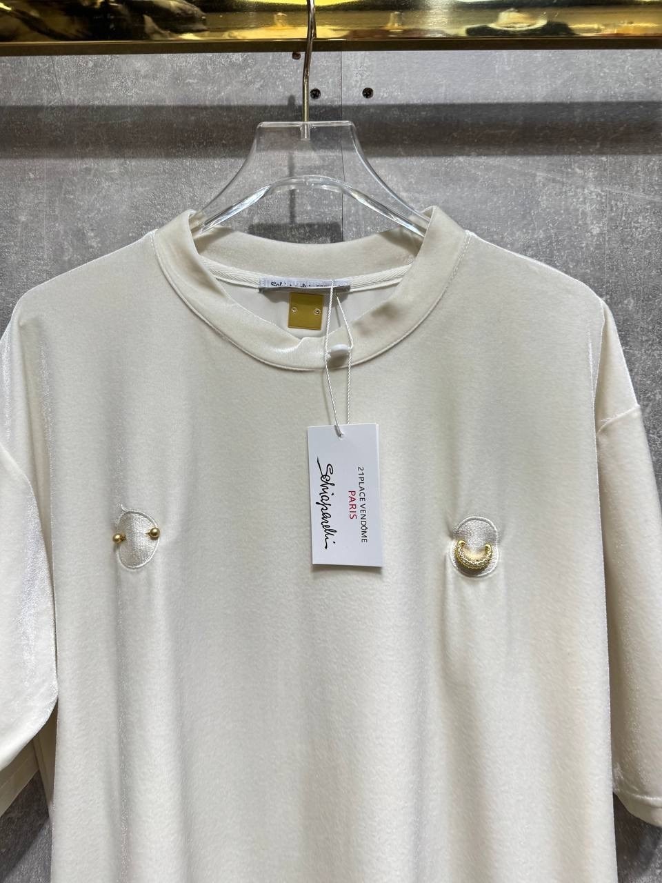 футболка,футболки женская,футболки модные,стильная футболка,футболки и топы