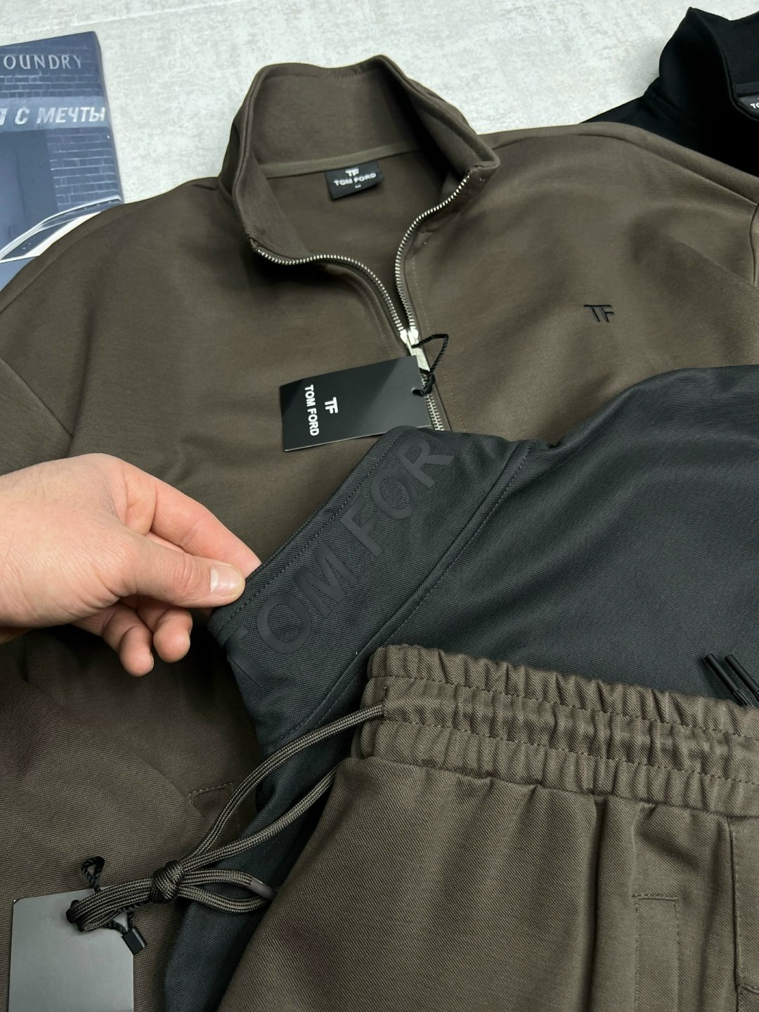 спортивный костюм brunello cucinelli,мужской спортивный костюм,костюм спортивный,спортивный костюм zegna