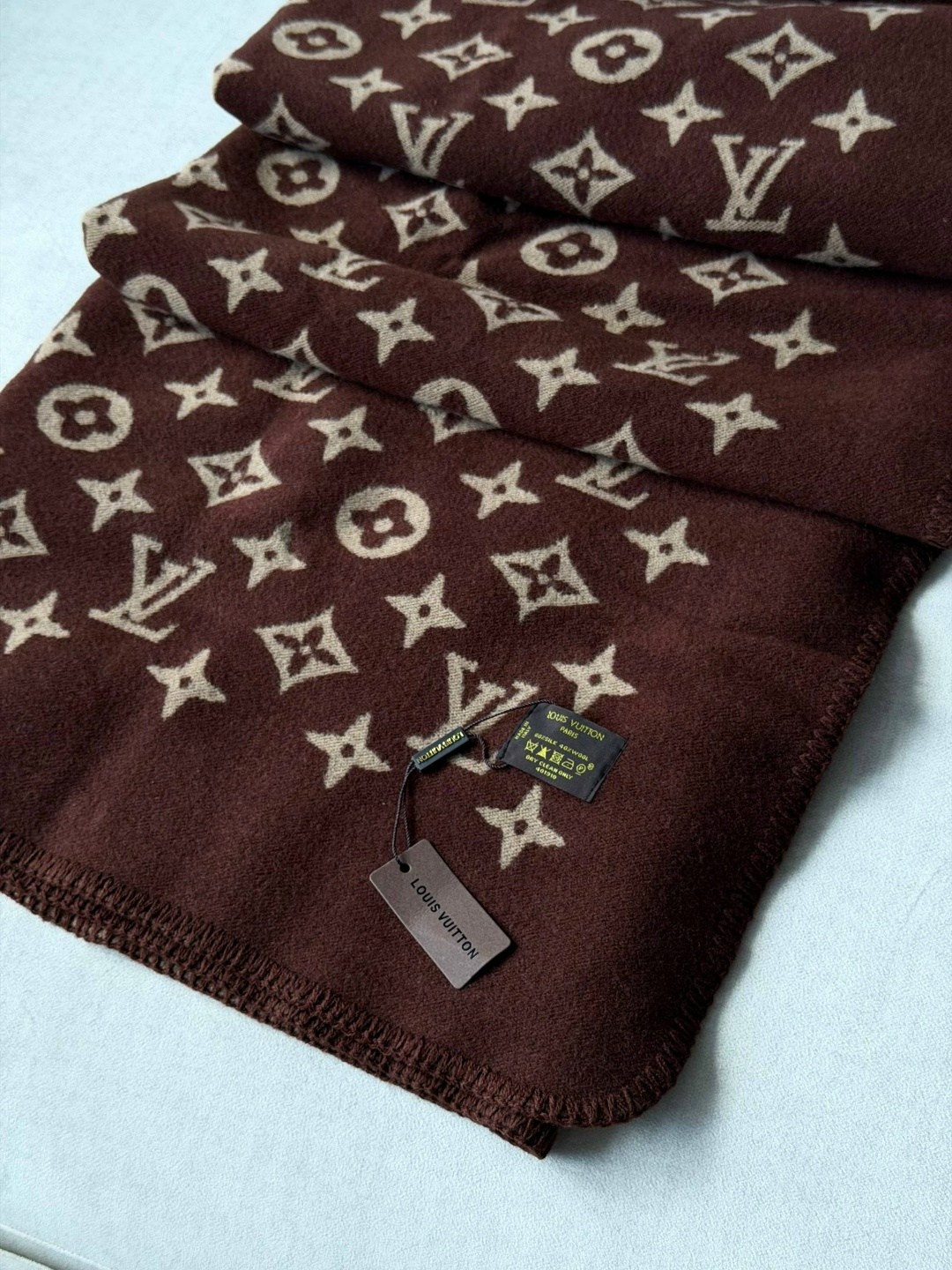 шарф louis vuitton,полотенце луи виттон,louis vuitton monogram,плед луи виттон,louis vuitton monogram wool blanket