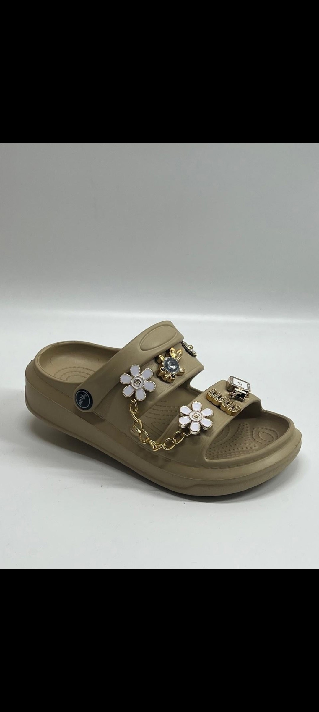 ,женские сандалии,шлепанцы женские,модные шлепанцы,сандалии