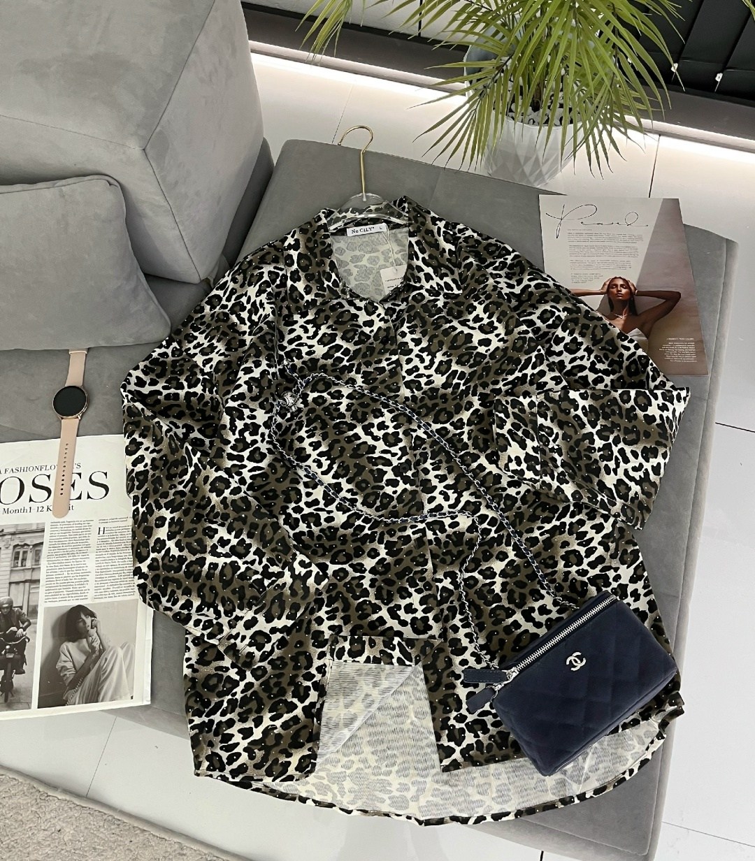 женская джинсовая куртка с леопардовым принтом с отложным воротником,рубашка с леопардовым принтом,рубашка леопардовая,женская джинсовая куртка с леопардовым принтом,женская рубашка с принтом