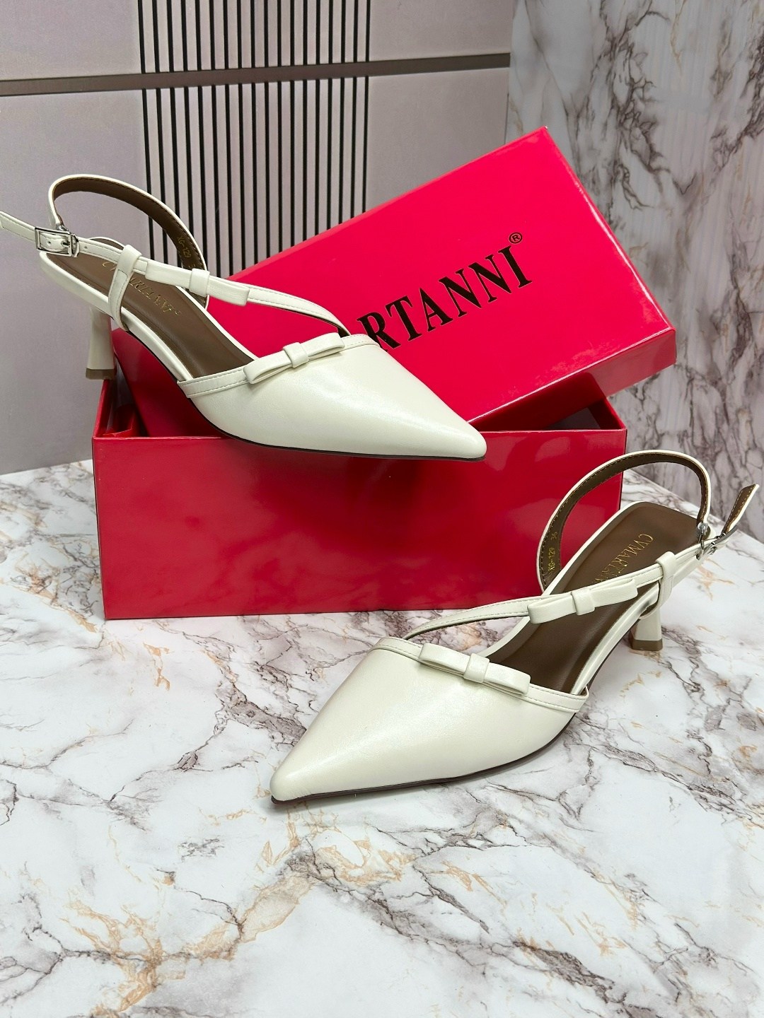 ,женские босоножки,туфли valentino,железные босоножки,женские каблуки