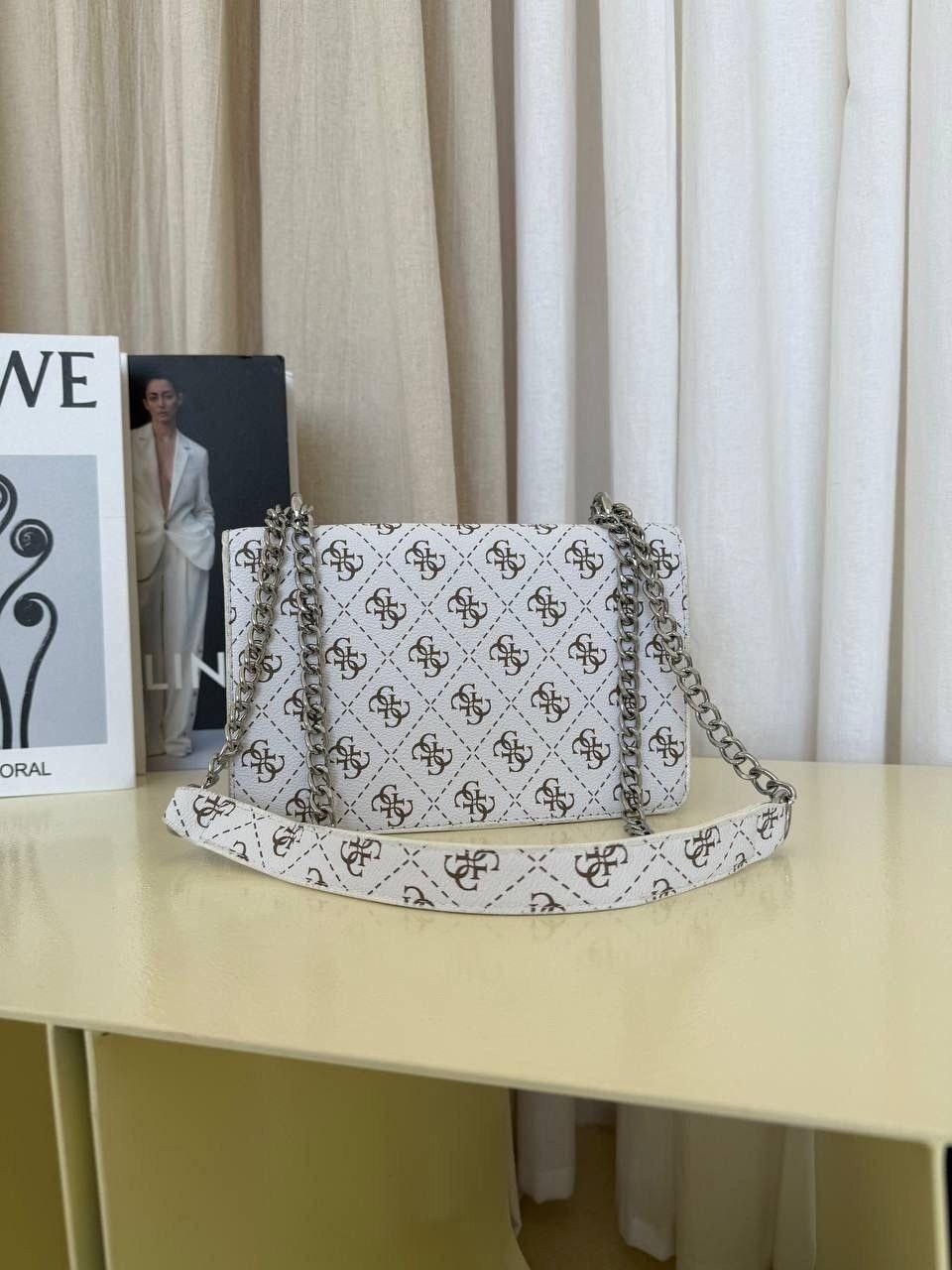 сумка женская guess,сумка guess,сумка кросс-боди guess,сумка,сумка на плечо кросс-боди guess