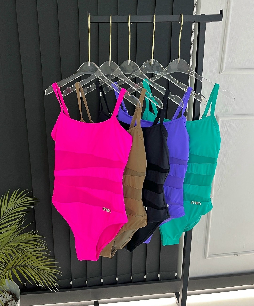 купальник слитный женский,купальники слитные,женский купальник,цельный купальник,закрытые купальники