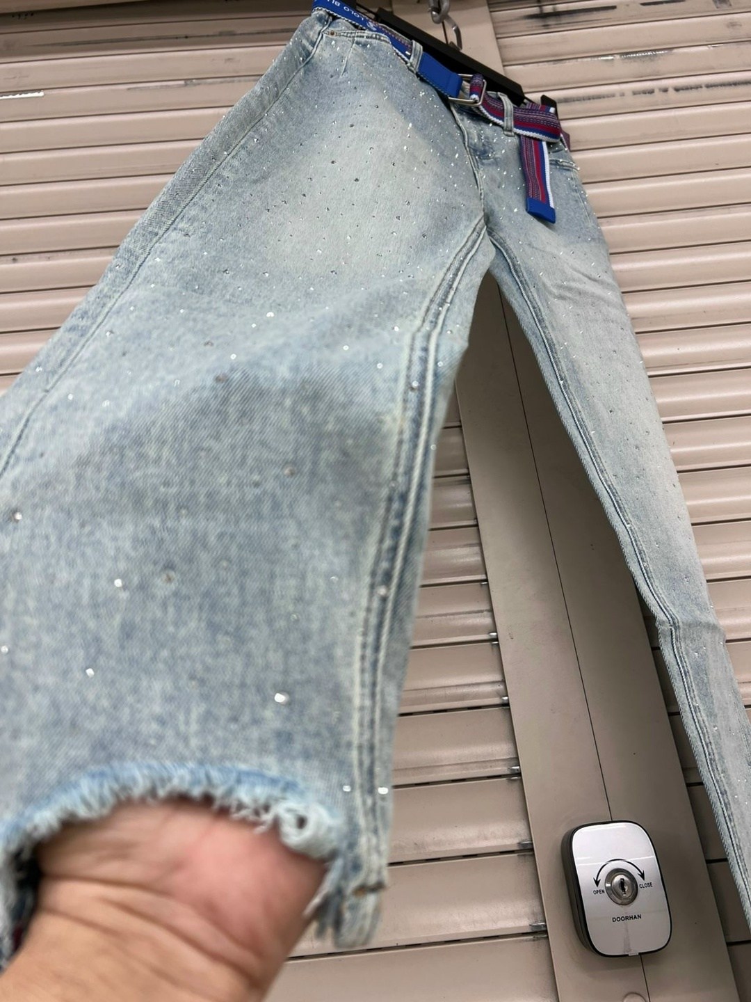 женские джинсы,джинсы джинсы,модные джинсы,женские джинсы бананы,джинсы брюки