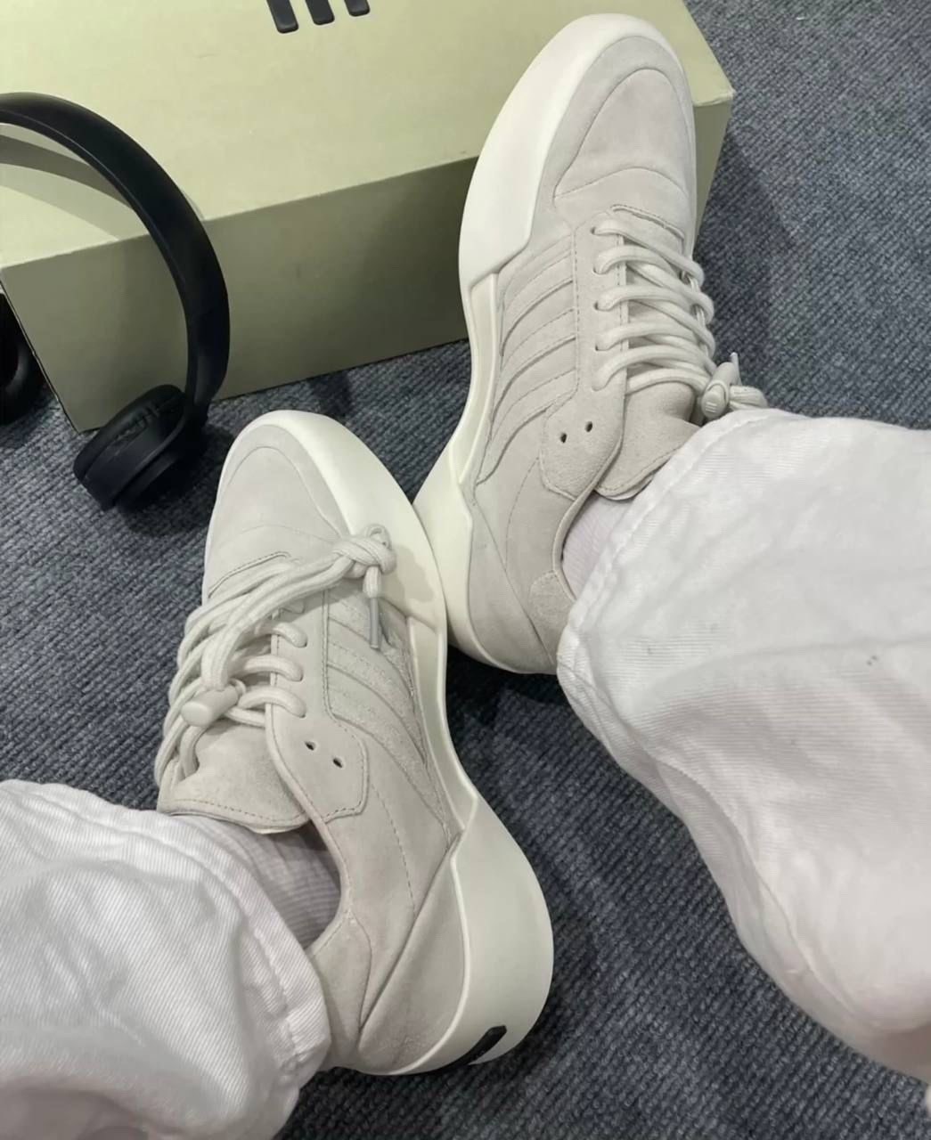 кроссовки adidas,,кроссовки adidas originals fear of god athletics ' 86 lo sesame серый,кроссовки классические,кроссовки женскиe