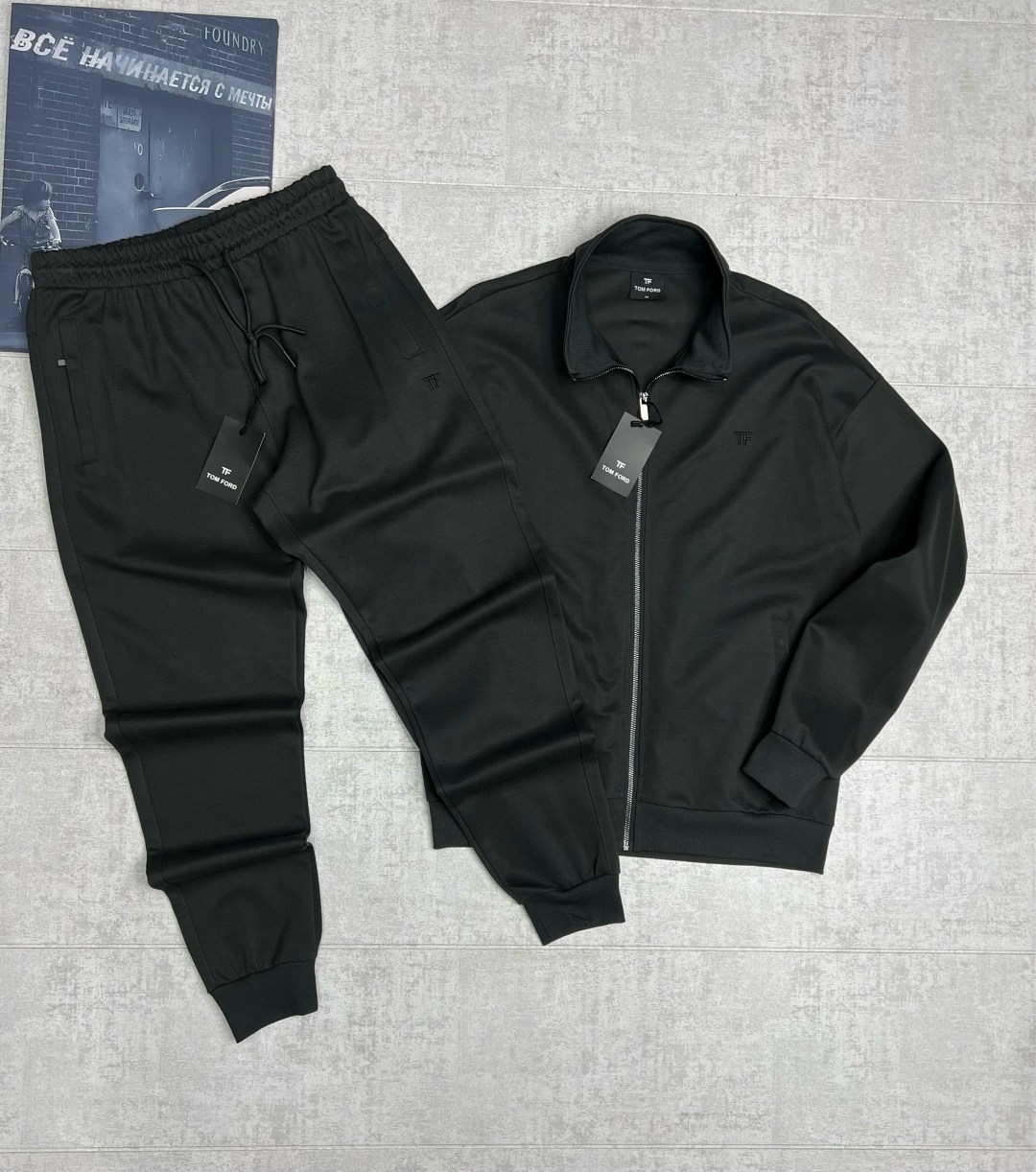 спортивный костюм brunello cucinelli,мужской спортивный костюм,костюм спортивный,спортивный костюм zegna