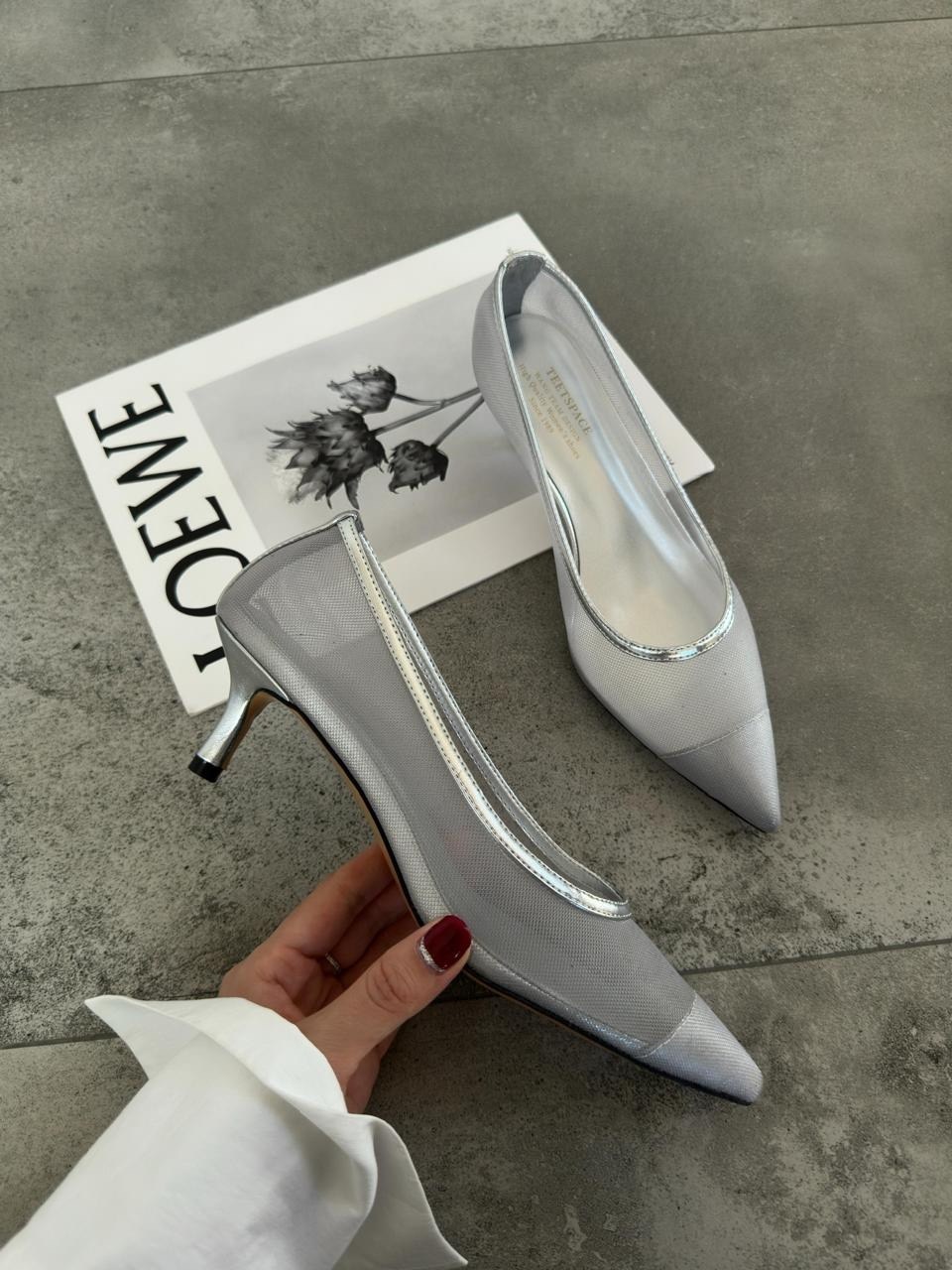 туфли лодочки женские,туфли лодочка,элегантные серебристые туфли-лодочки на высоком каблуке,серебряные туфли,модные туфли