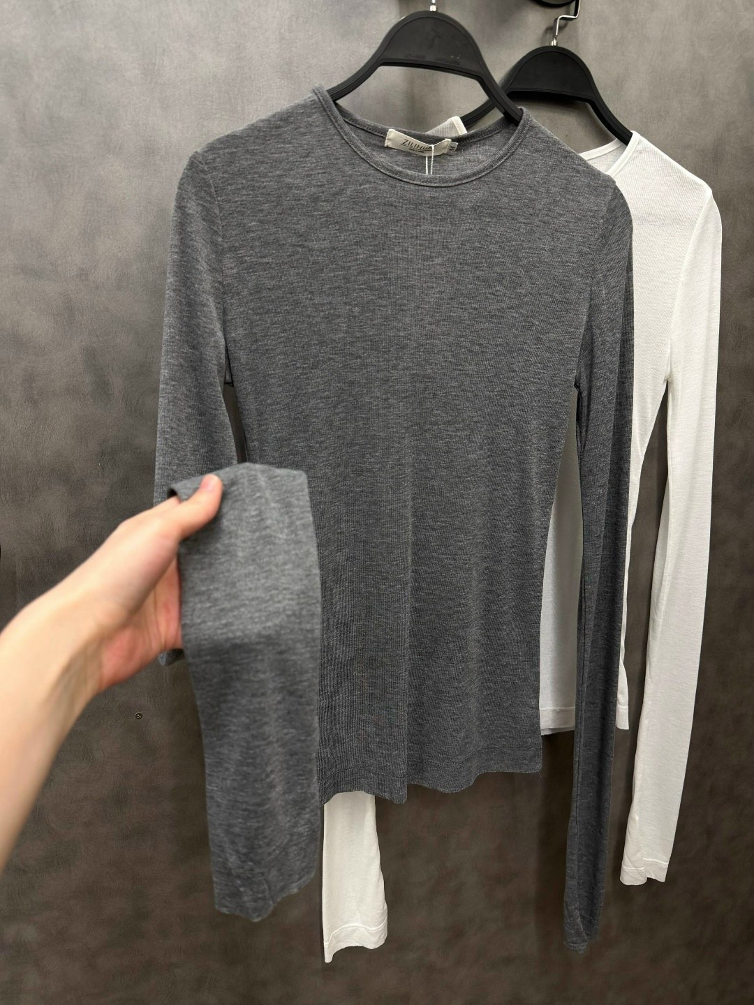 женская однотонная футболка с длинным рукавом,футболка женская длинная рукава,футболка тонкая с длинным рукавом женская,лонгслив серый,женский лонгслив