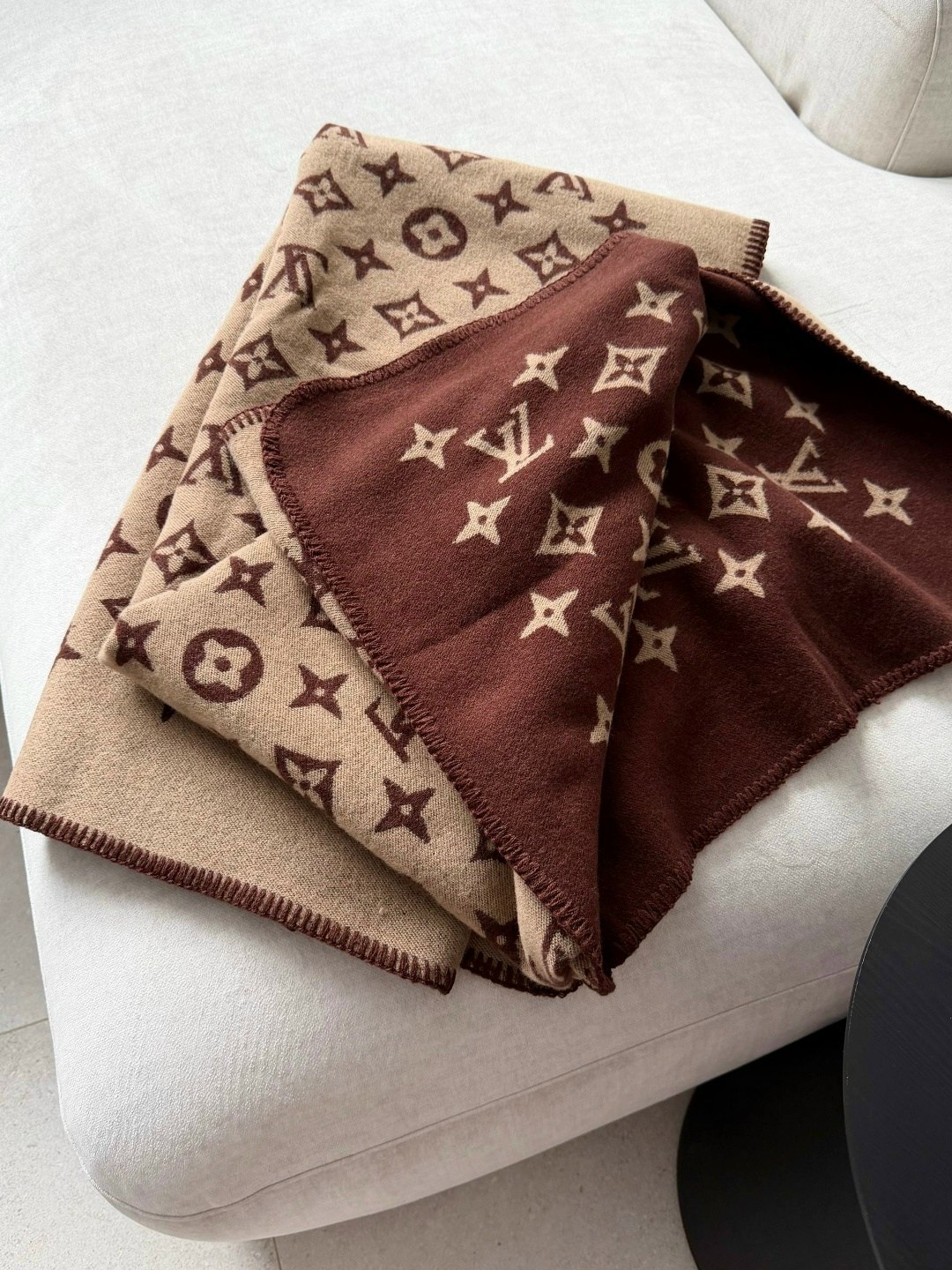шарф louis vuitton,полотенце луи виттон,louis vuitton monogram,плед луи виттон,louis vuitton monogram wool blanket