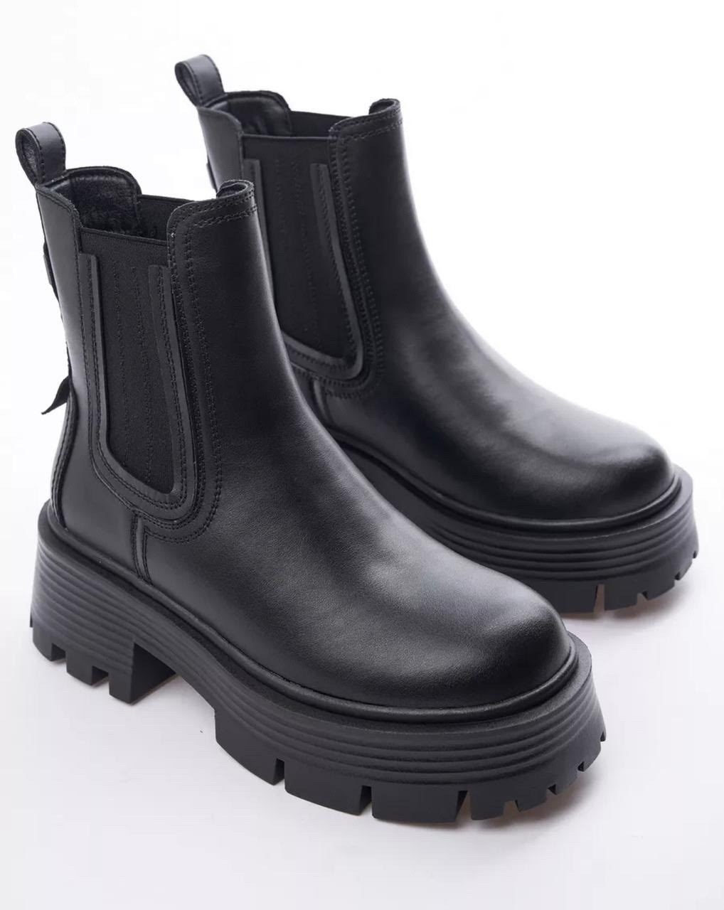 ,ботинки челси,женские ботинки "челси",prettylittlething черные высокие ботинки челси на массивной подошве,asos design wide fit - amy - черные ботинки челси на толстой подошве