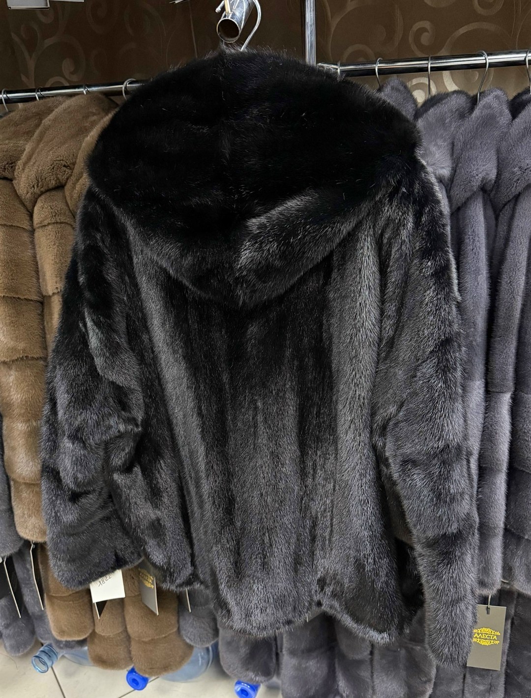 шуба норка,шуба норковая,шубка из меха европейской норки с капюшоном,шуба из норки,шубка из меха европейской норки с капюшоном цвет графит