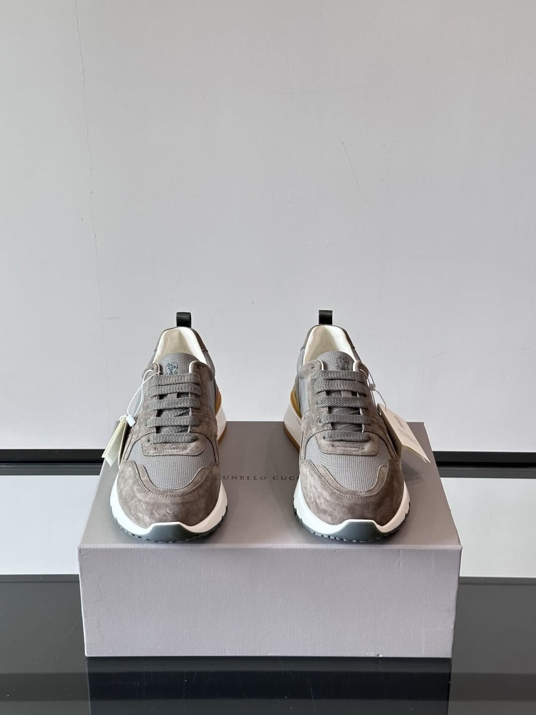 ,женские кроссовки,низкие кроссовки,бежевые кроссовки,кроссовки 2026 тренд женские