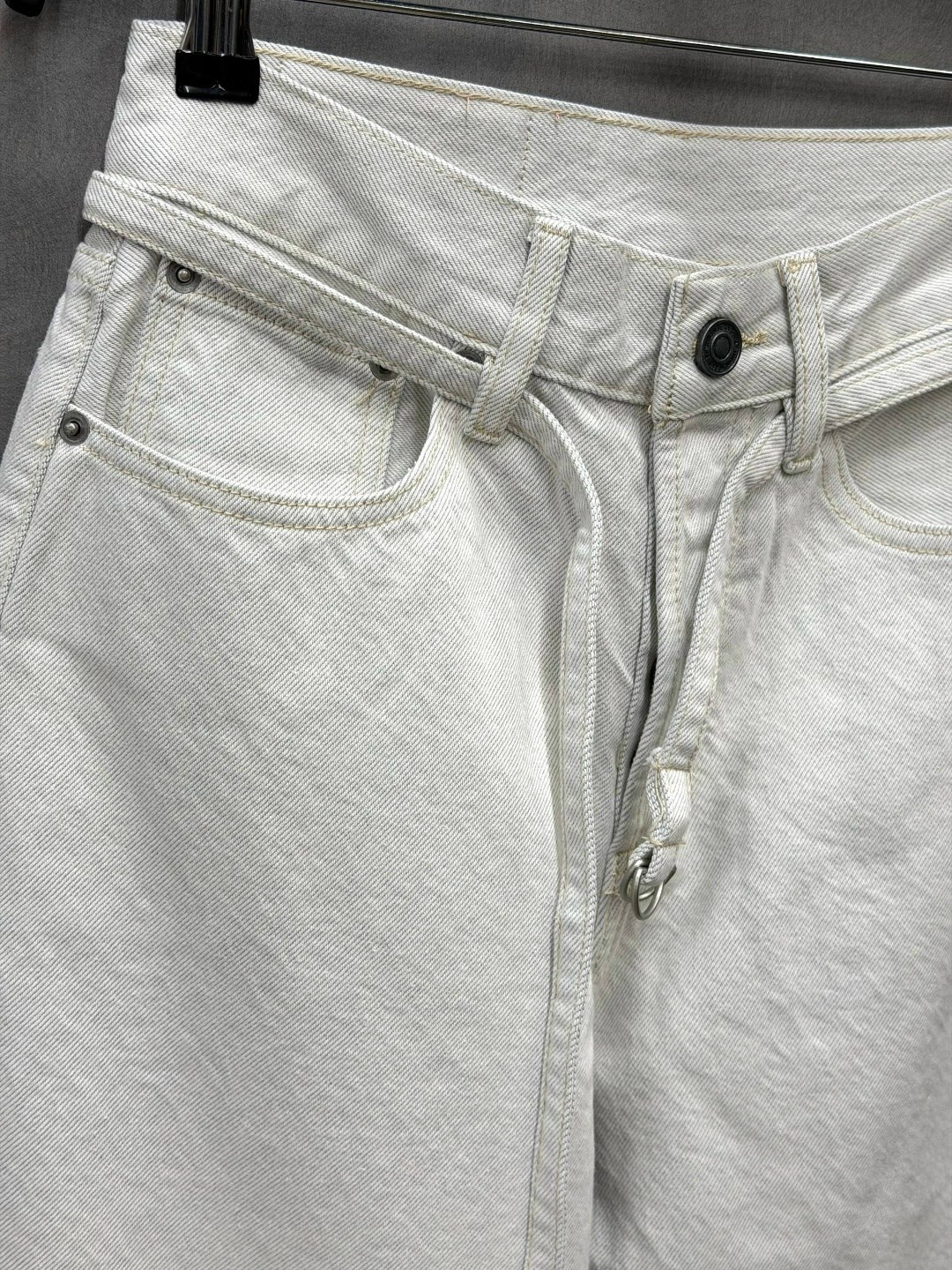 женские джинсы,белые джинсы,стильные джинсы,брюки джинсы,белые джинсы женские