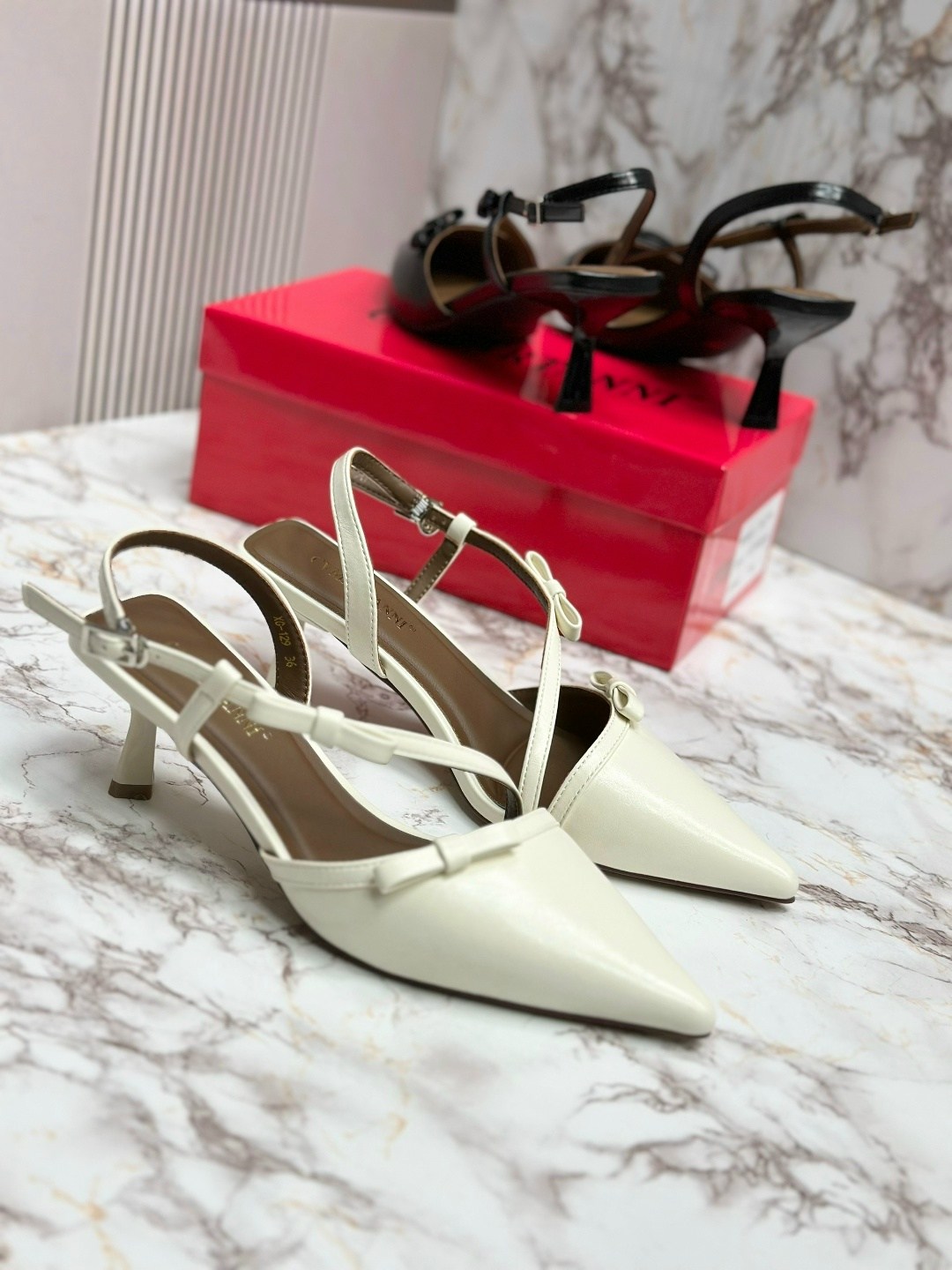 ,женские босоножки,туфли valentino,железные босоножки,женские каблуки